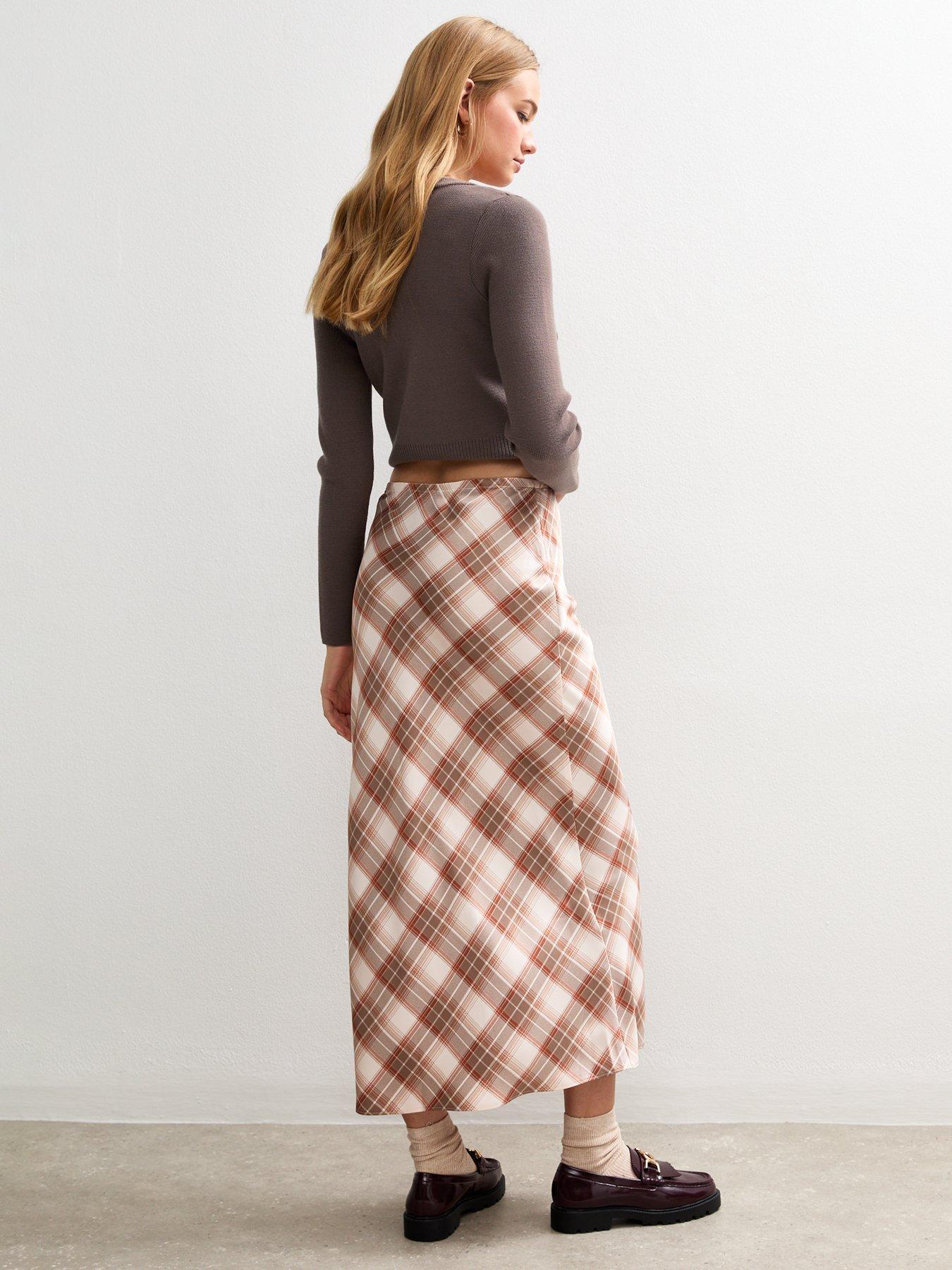 Image 2 of 4 of New Look Checked Satin Bias Cut Midi Skirt - Pink