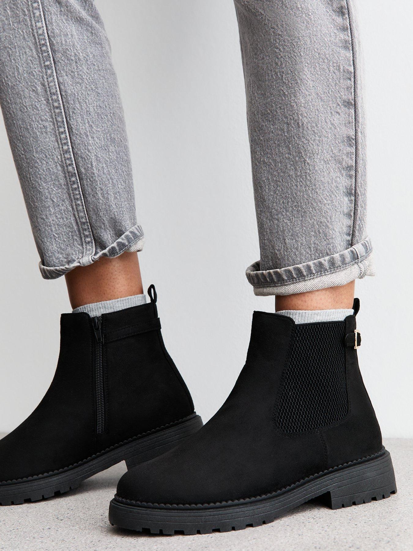 Image 5 of 6 of New Look Wide Fit Faux Suede Chunky Chelsea Boots - Black