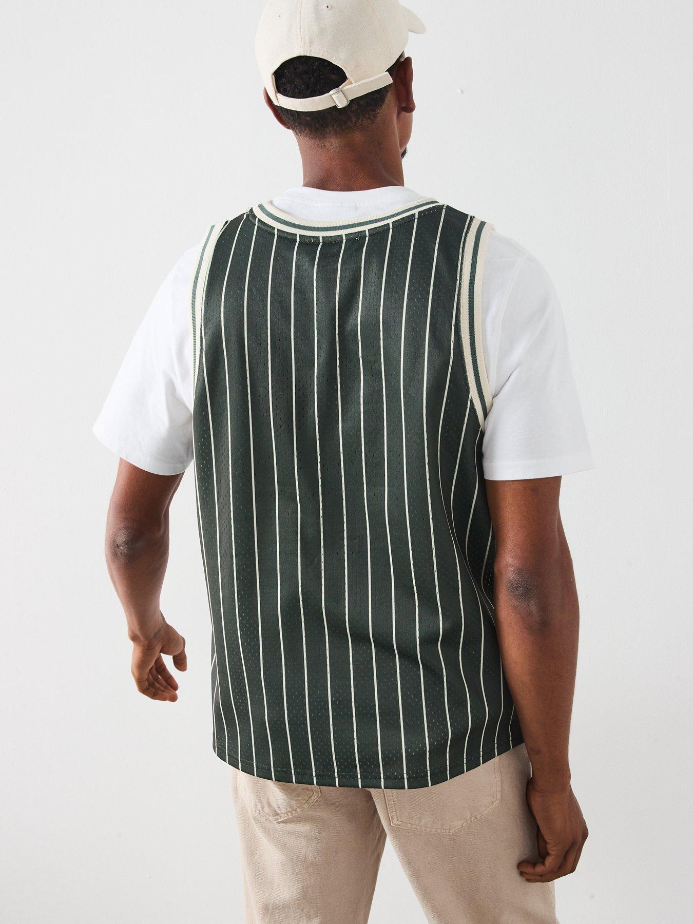  image of les-deux-silas-mesh-vest-light-green
