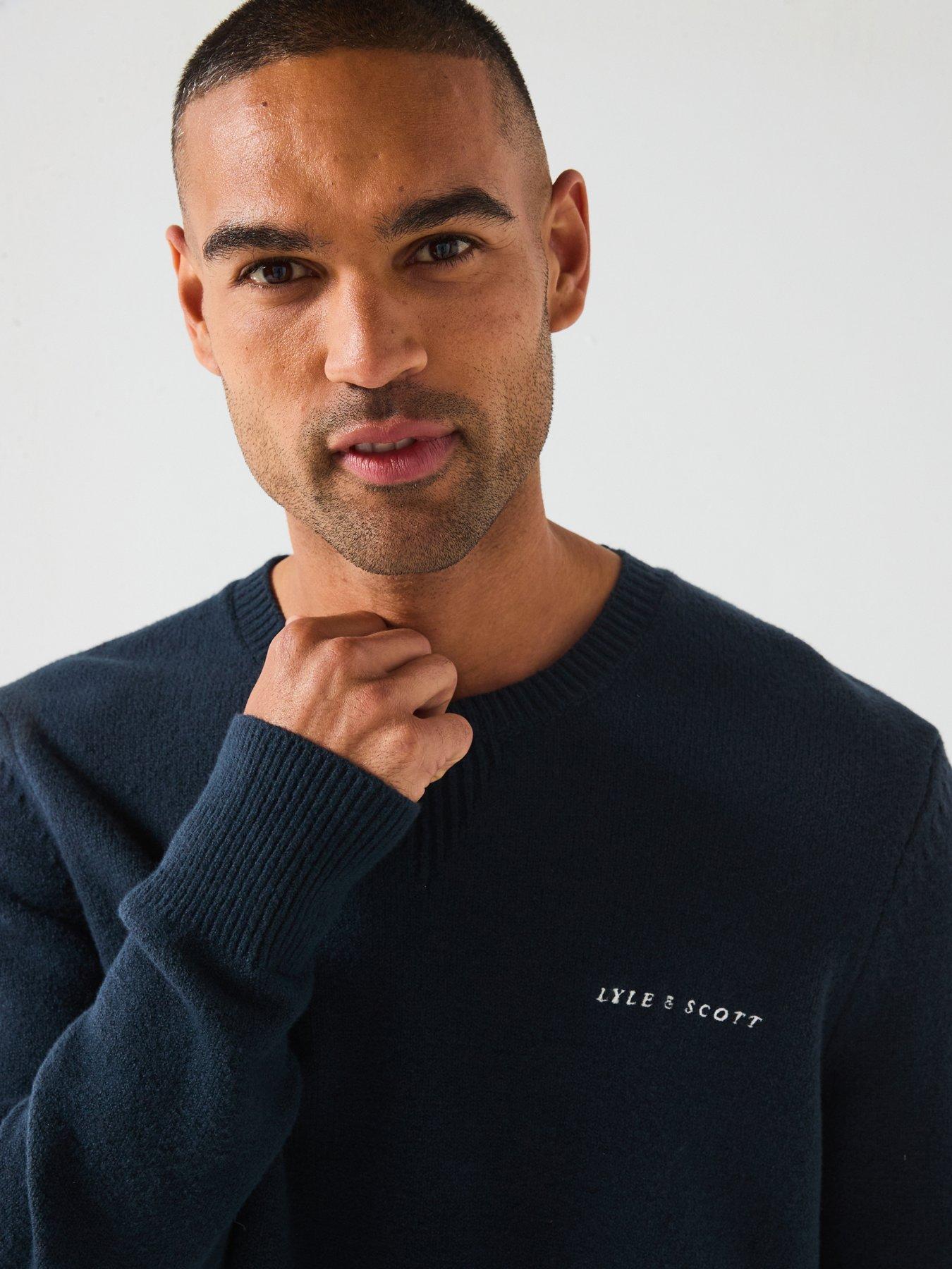 Image 4 of 6 of Lyle & Scott Script Knitted Crew Neck- Navy