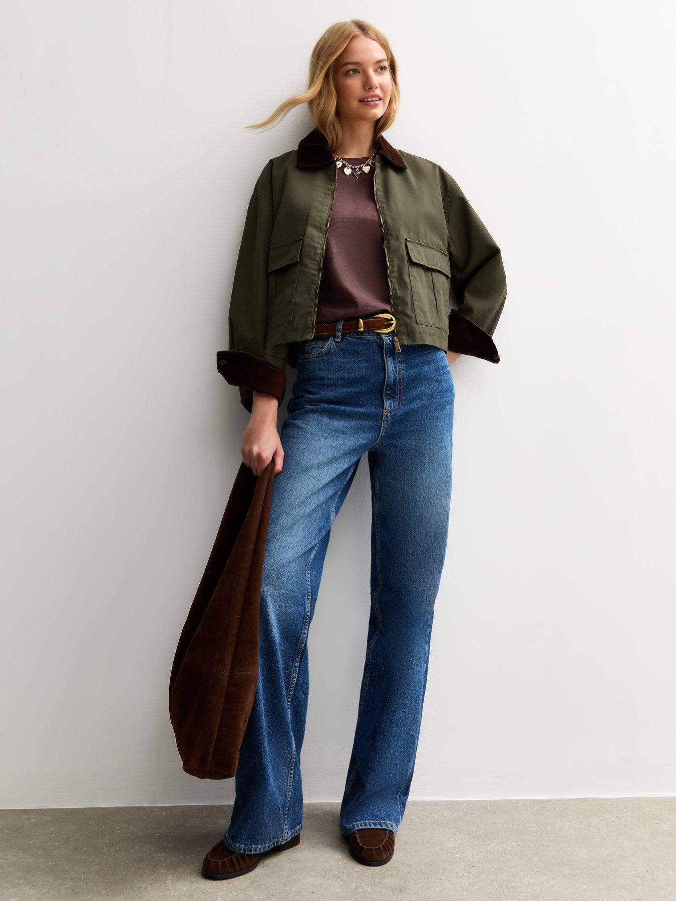 Image 3 of 4 of New Look Khaki Contrast Collar Cropped Barn Jacket - Green