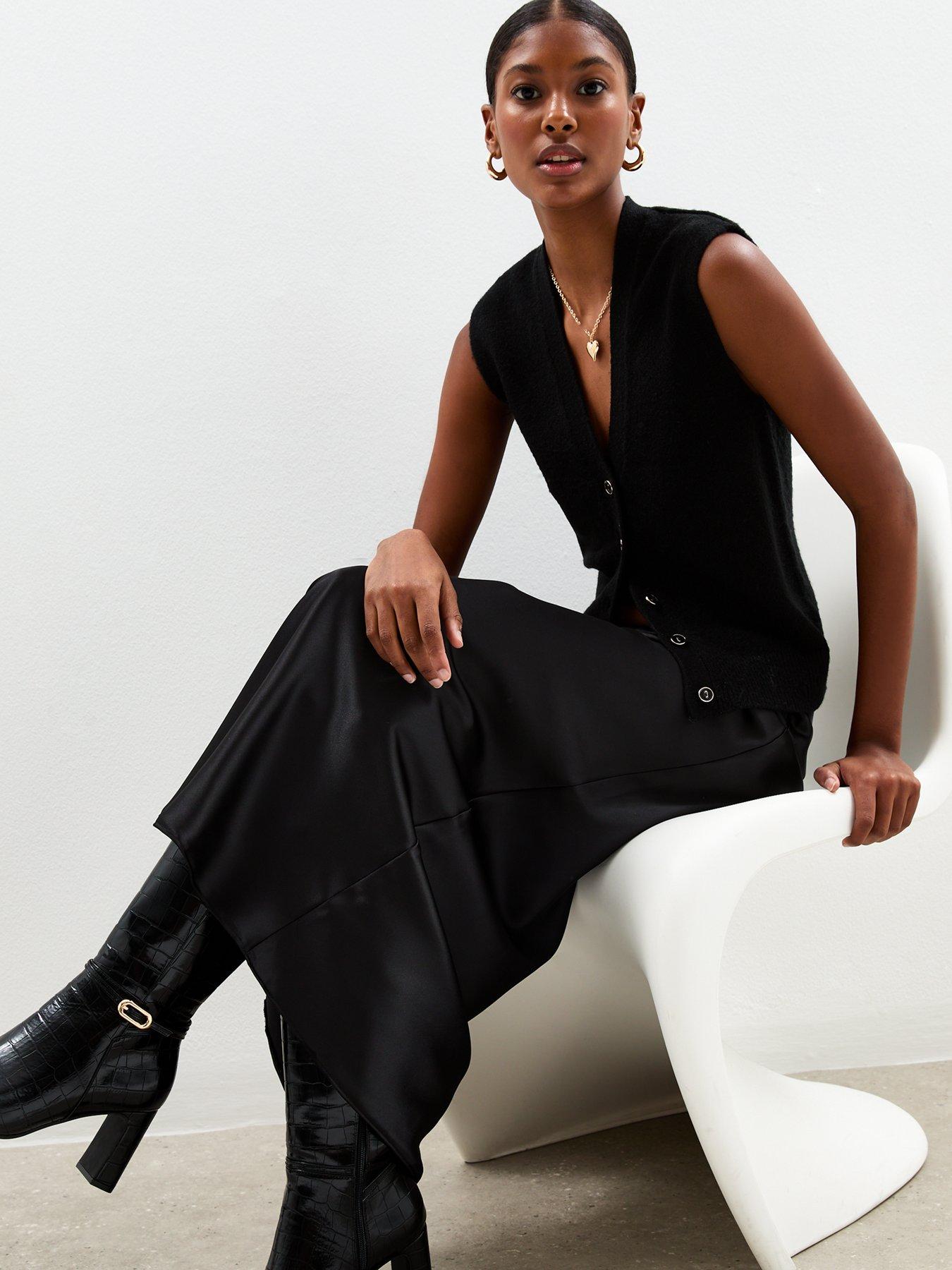 Image 3 of 4 of New Look Satin Bias Cut Midi Skirt - Black