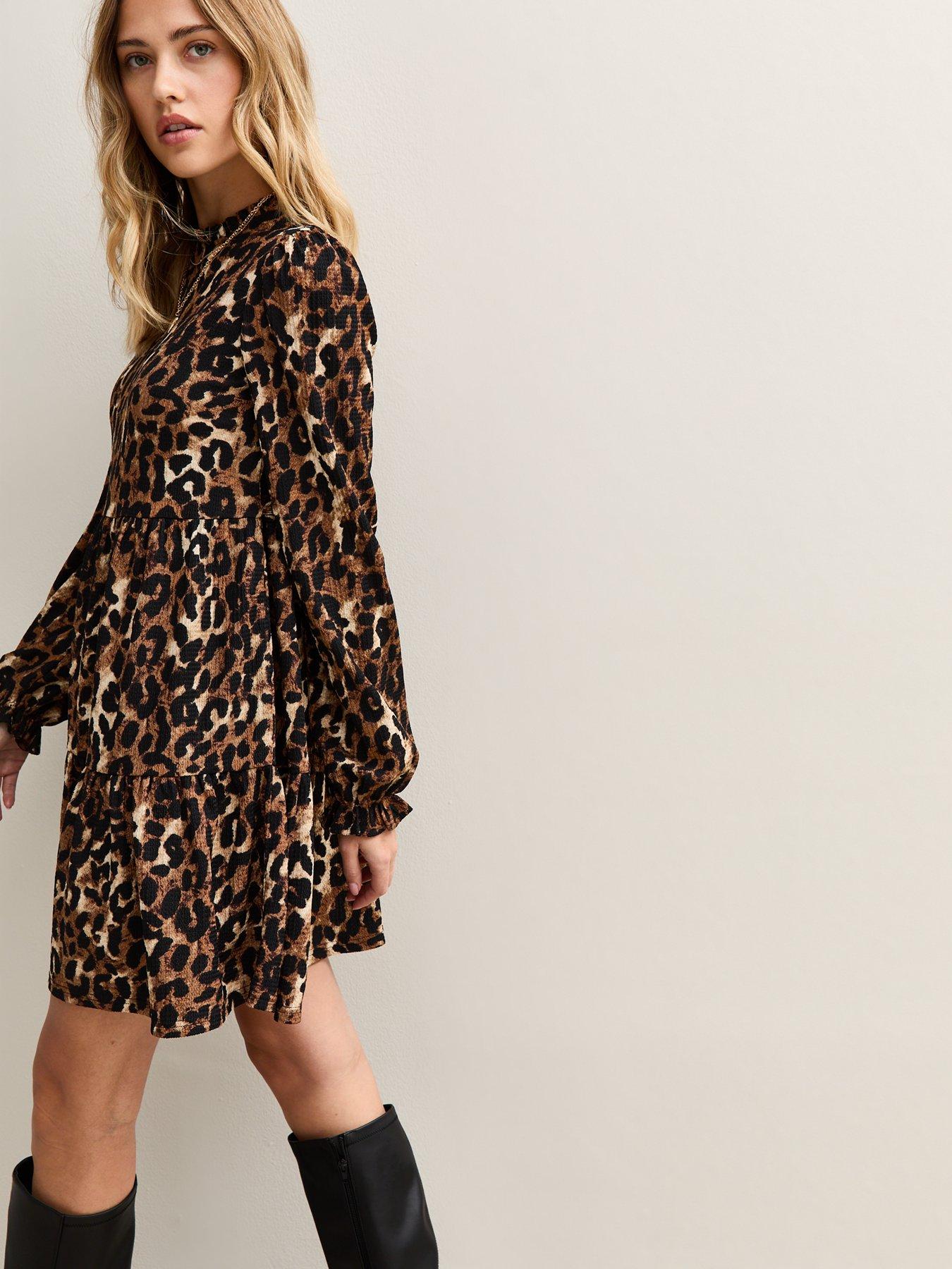Image 5 of 6 of New Look Crinkled Leopard Print Smock Mini Dress - Black