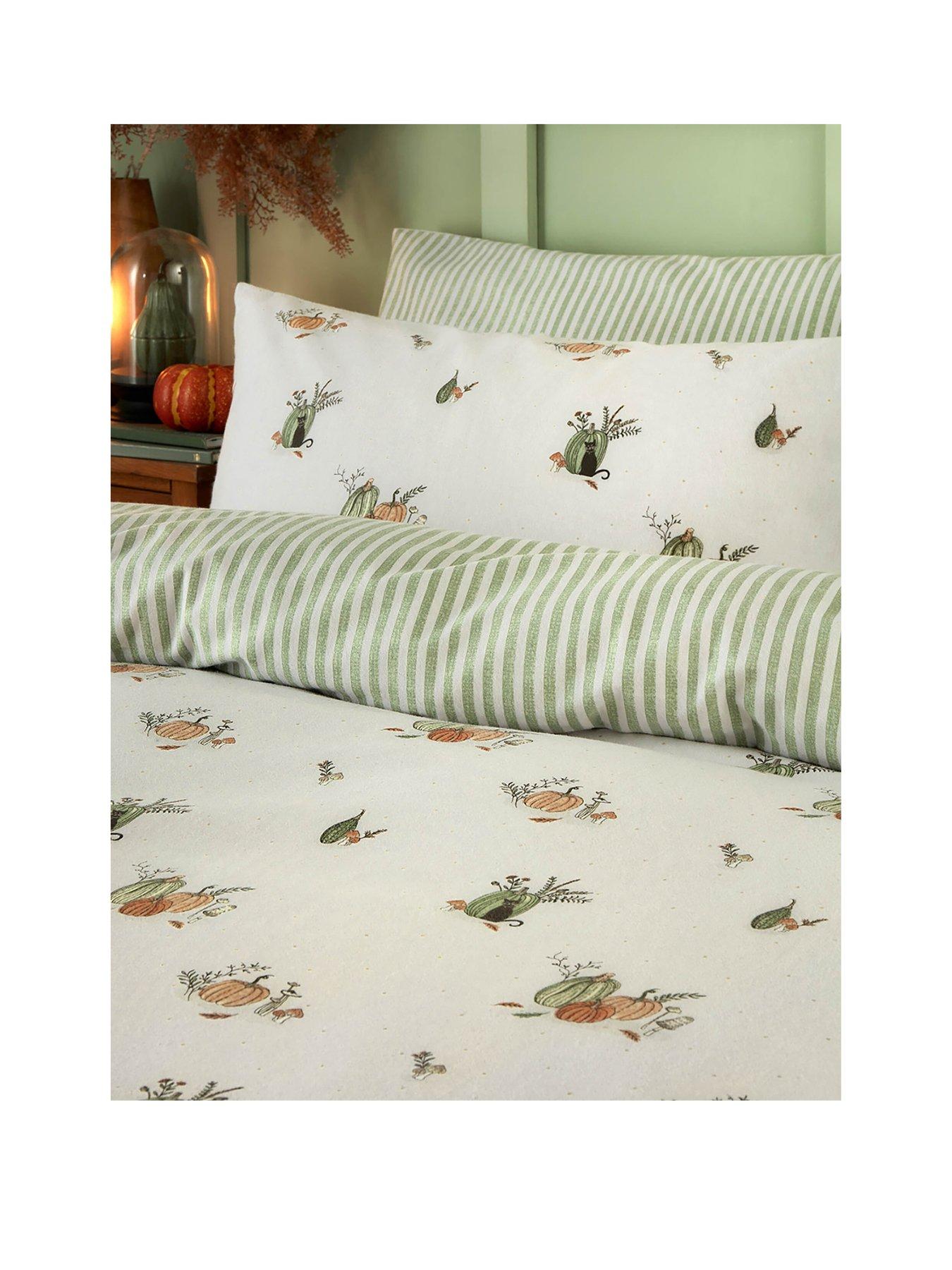 Image 2 of 3 of Wylder Pumpkin Spice Halloween Duvet Set White