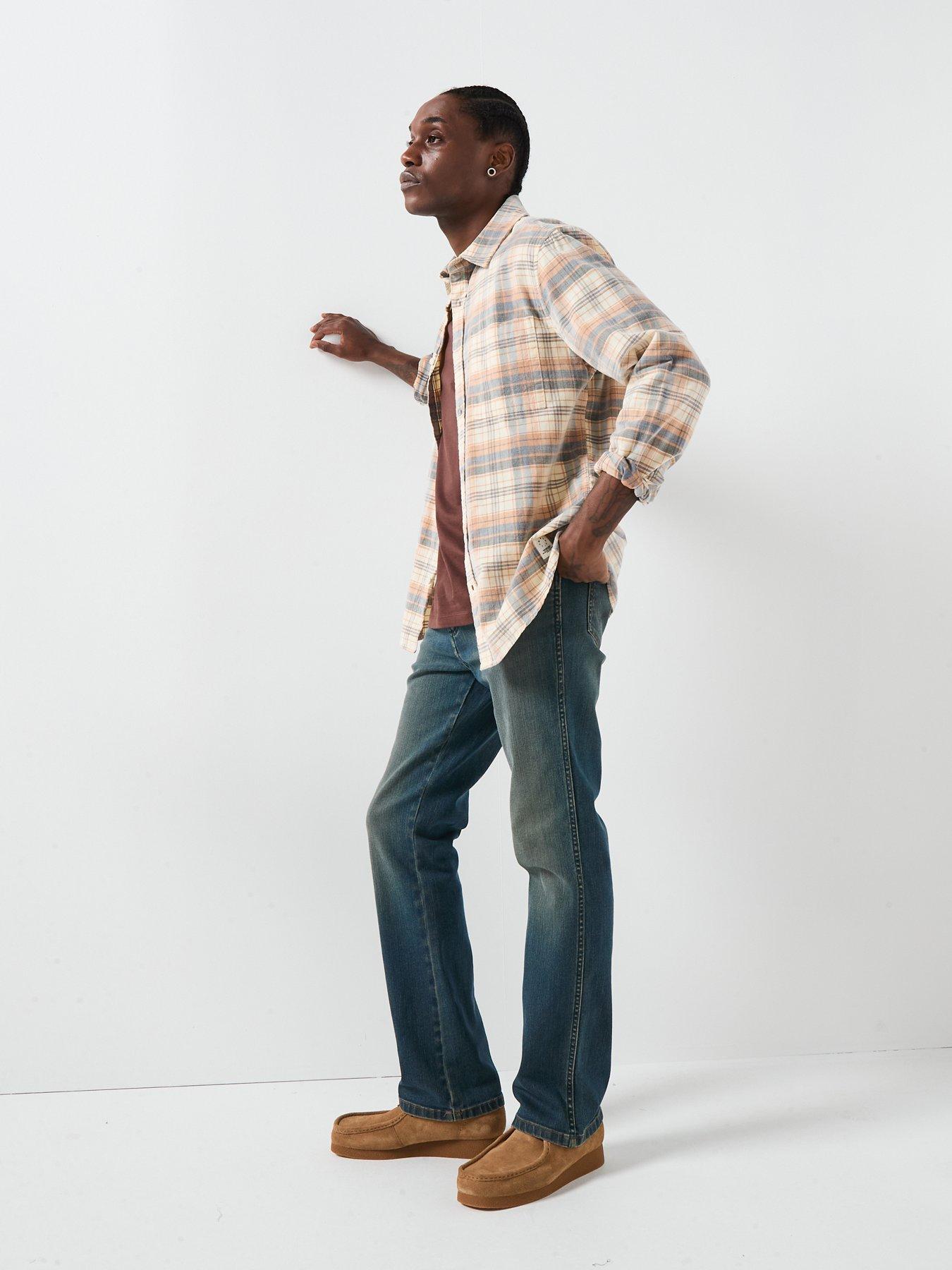 Image 3 of 6 of Wrangler Wrangler Wrancher  5 Pocket Bootcut Fit Jean