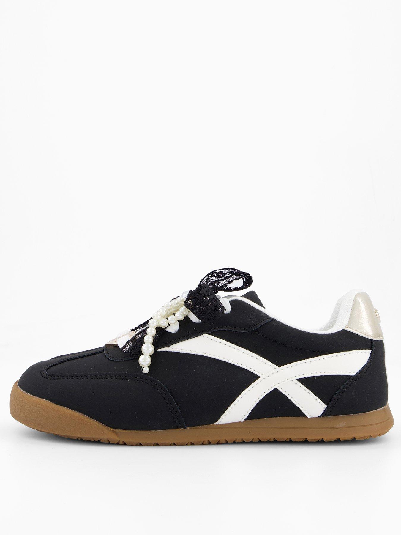 river-island-older-girls-bow-charm-plim-shoes-black