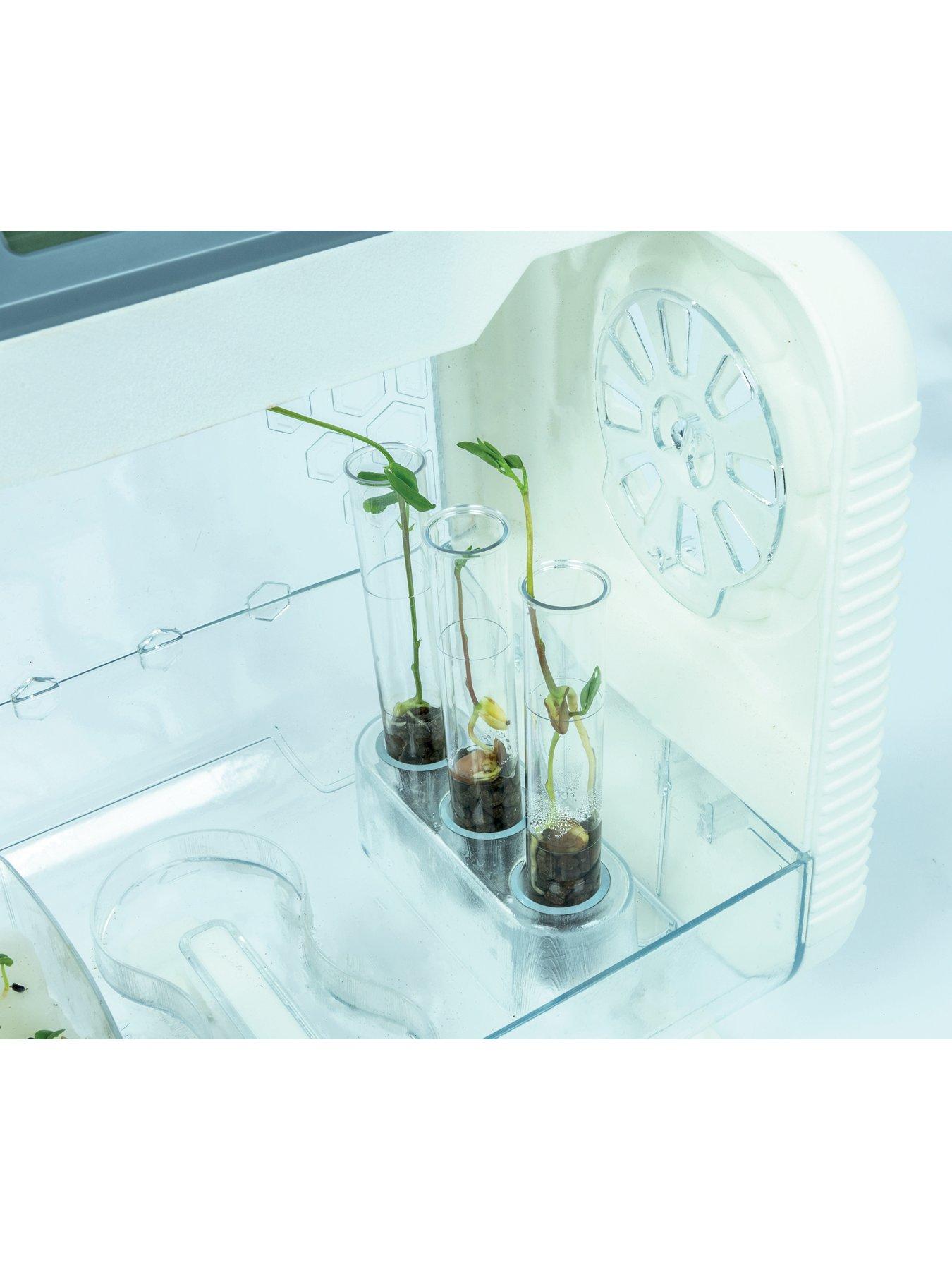Image 6 of 7 of Clementoni HI-TECH Greenhouse