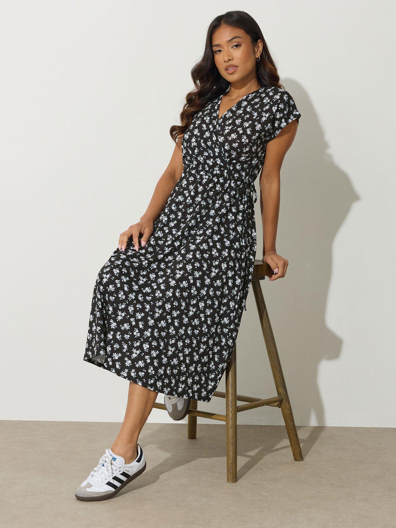 Image 3 of 4 of PixieGirl Petite Ditsy Wrap Tie Waist Midi Dress - Black