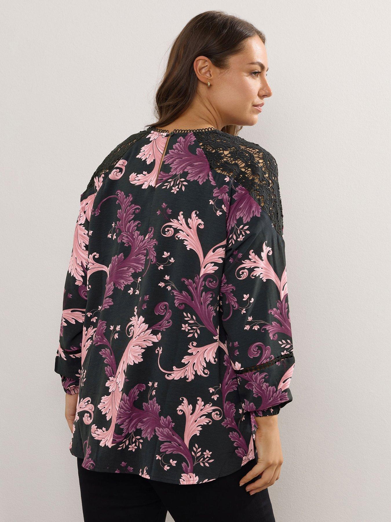 Image 2 of 4 of Yours Curve Lace Raglan Blouse - Black