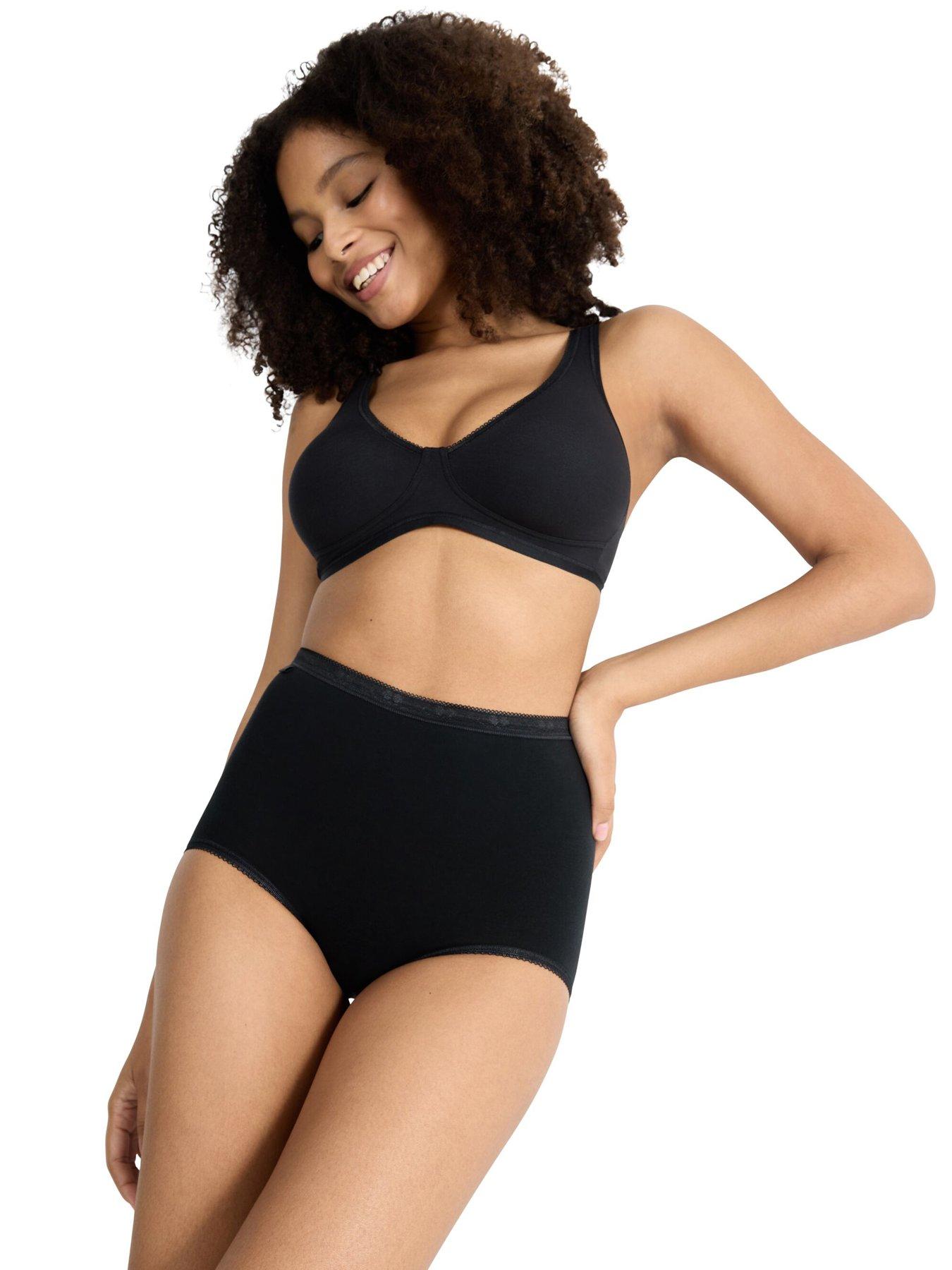 Image 4 of 7 of Sloggi Basic+ Maxi C6p - Black/white/beige