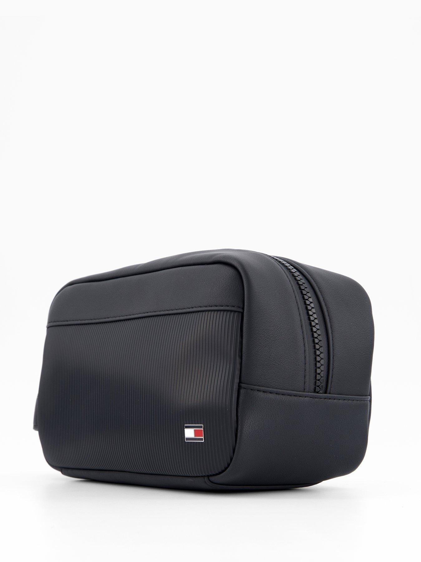  image of tommy-hilfiger-flag-washbag-black
