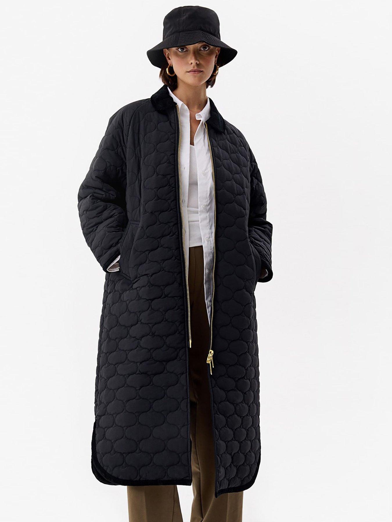 front image of hunter-fionn-long-quilted-coat-black