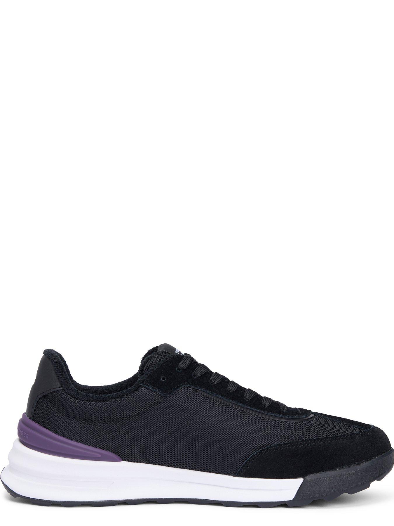 Image 5 of 6 of Tommy Hilfiger Nu Retro Runner Trainers - Black