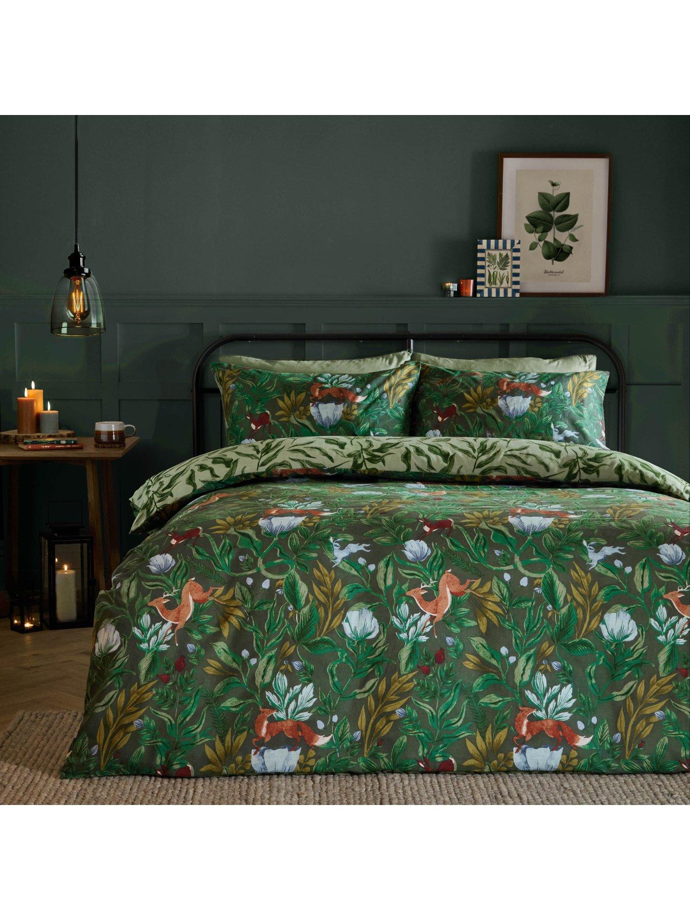  image of furn-intothewoods-duvet-set-forest-green