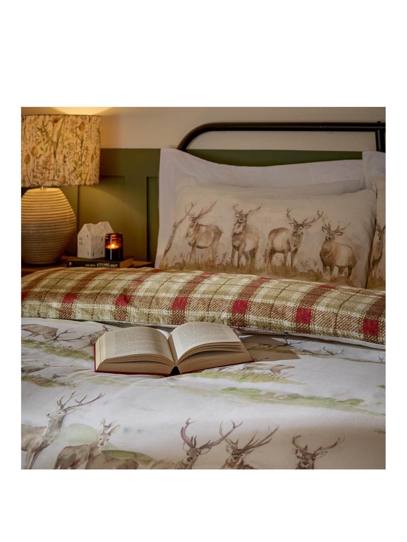 Image 2 of 4 of Voyage Moorlandstags Double Duvet Set Multicolour