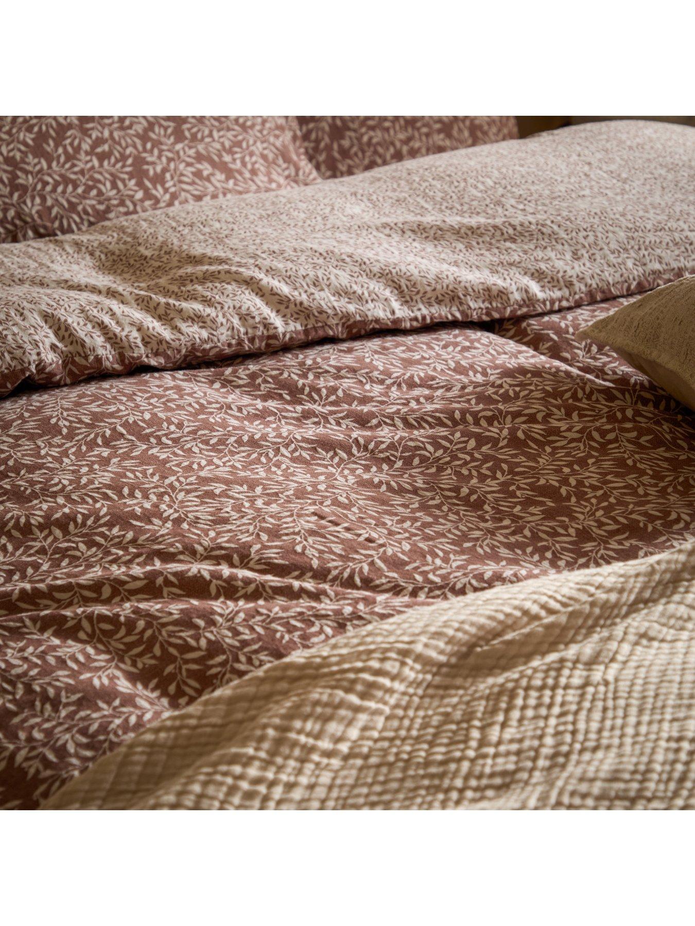  image of yard-perrieleaf-duvet-set-cinnamon