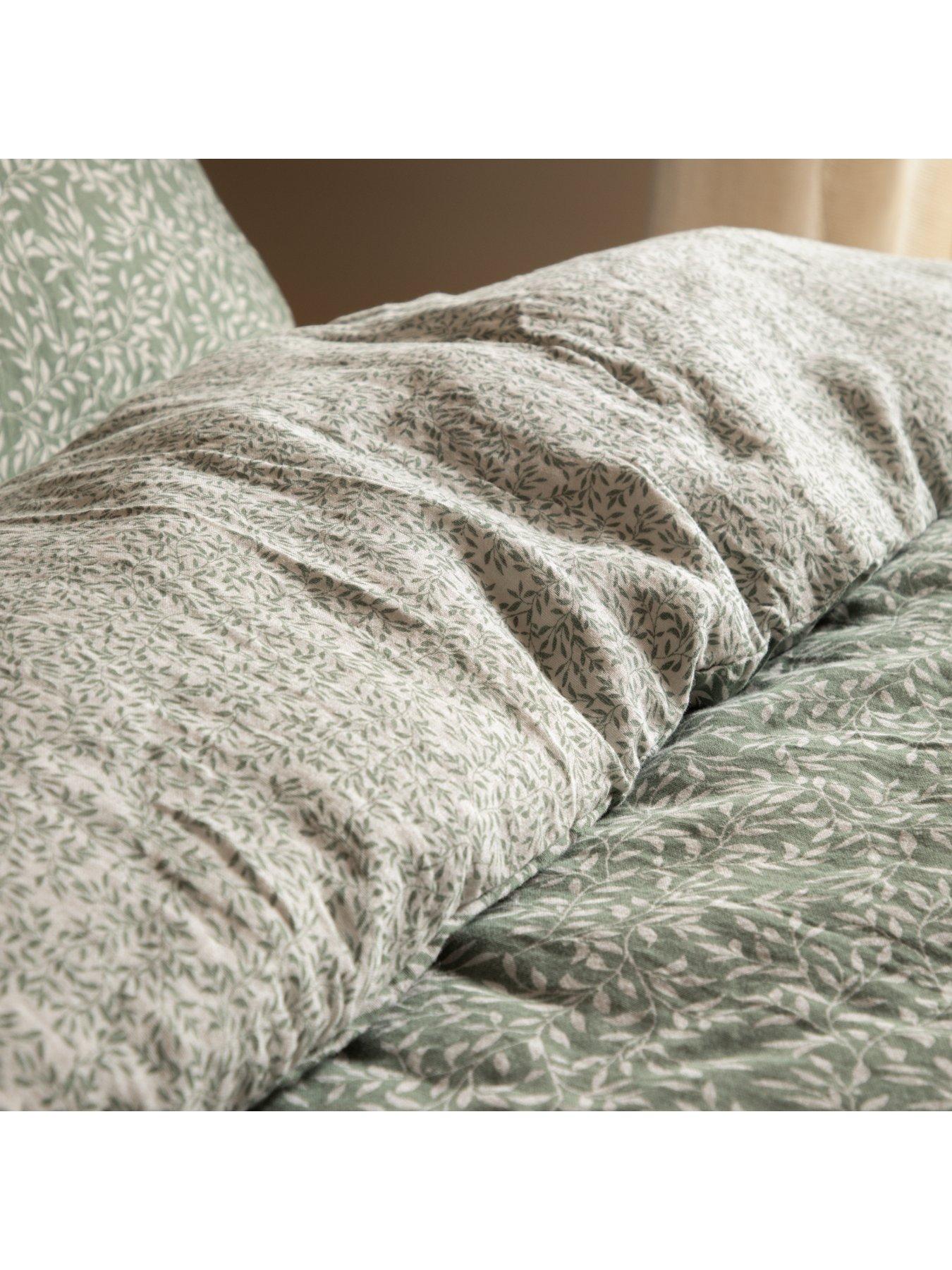 Image 4 of 7 of Yard Perrieleaf Duvet Set Forest