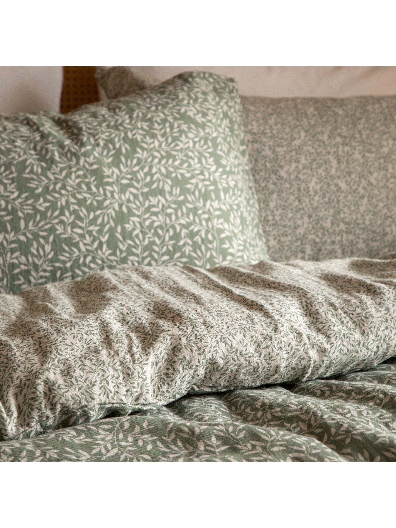 Image 6 of 7 of Yard Perrieleaf Duvet Set Forest