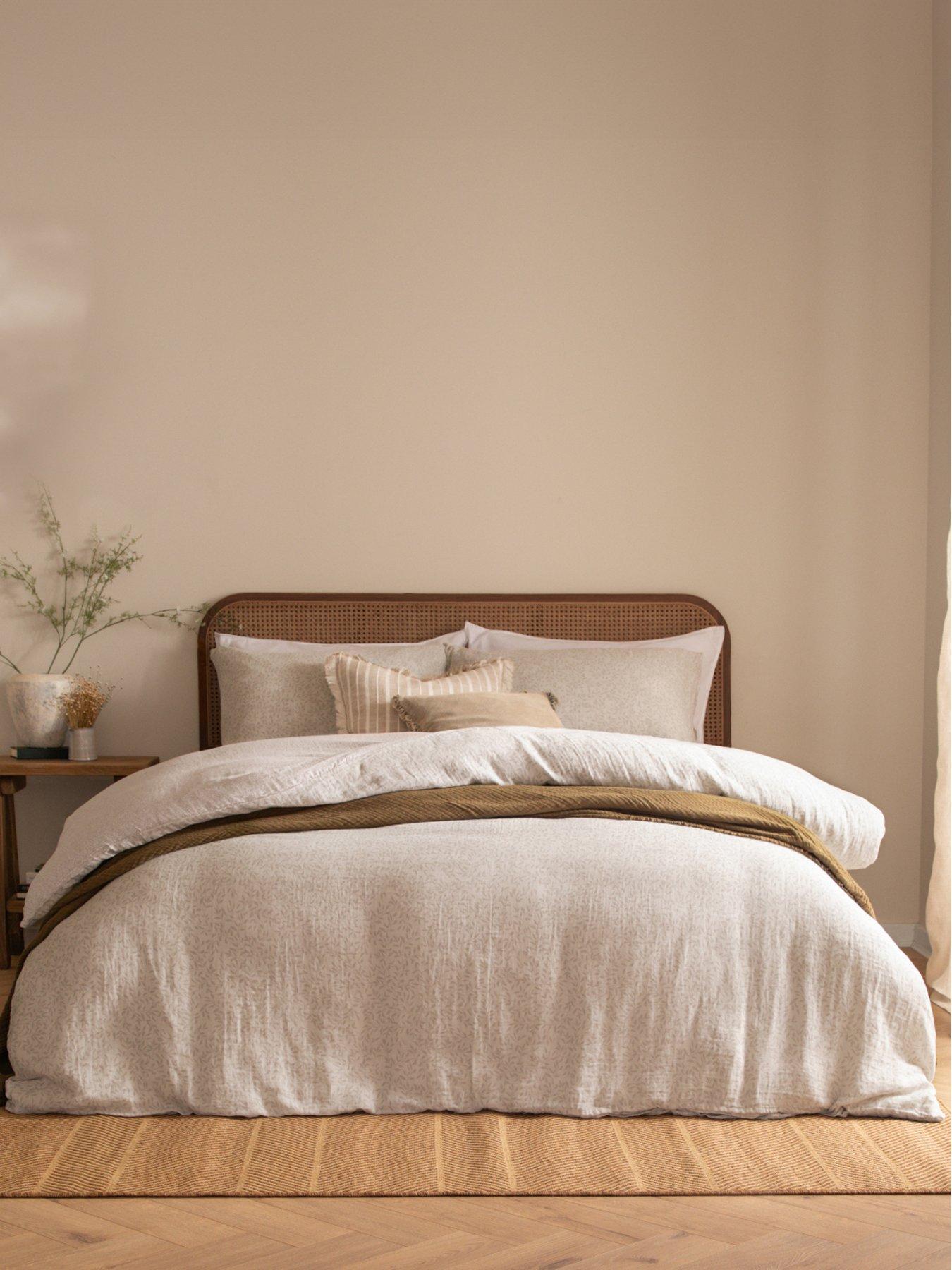 Image 1 of 6 of Yard Perrieleaf Duvet Set Natural