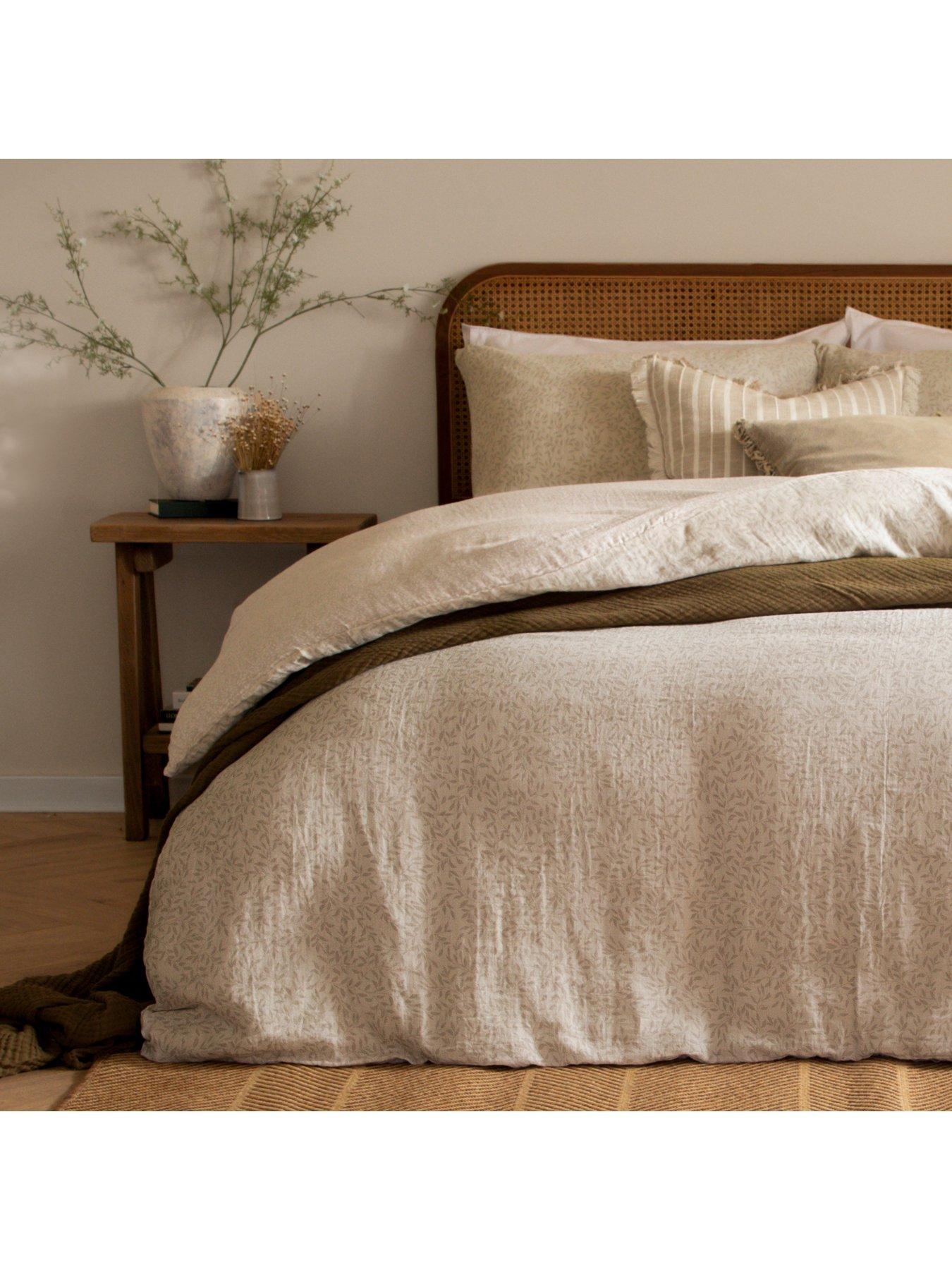 Image 5 of 6 of Yard Perrieleaf Duvet Set Natural