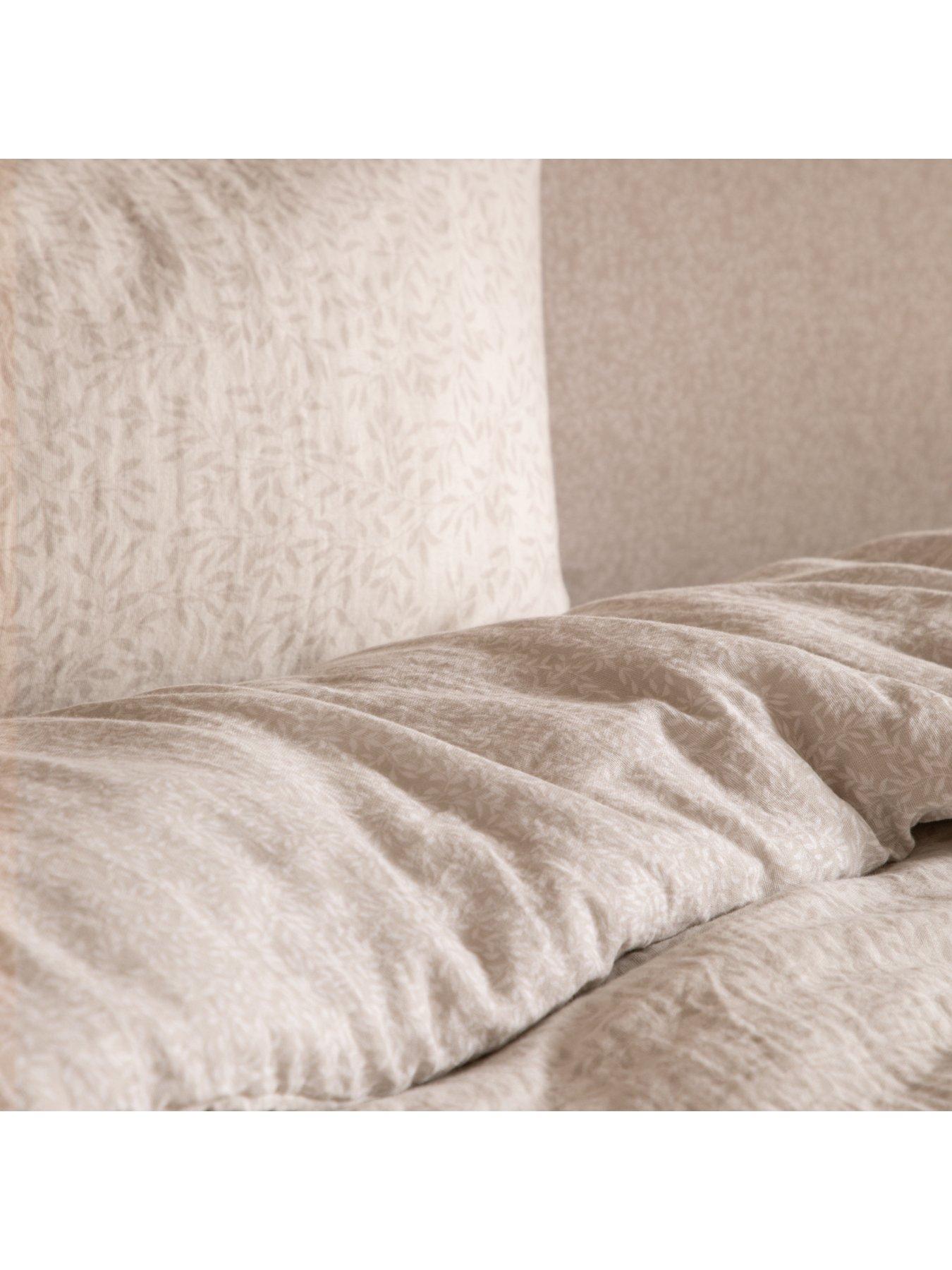Image 6 of 6 of Yard Perrieleaf Duvet Set Natural