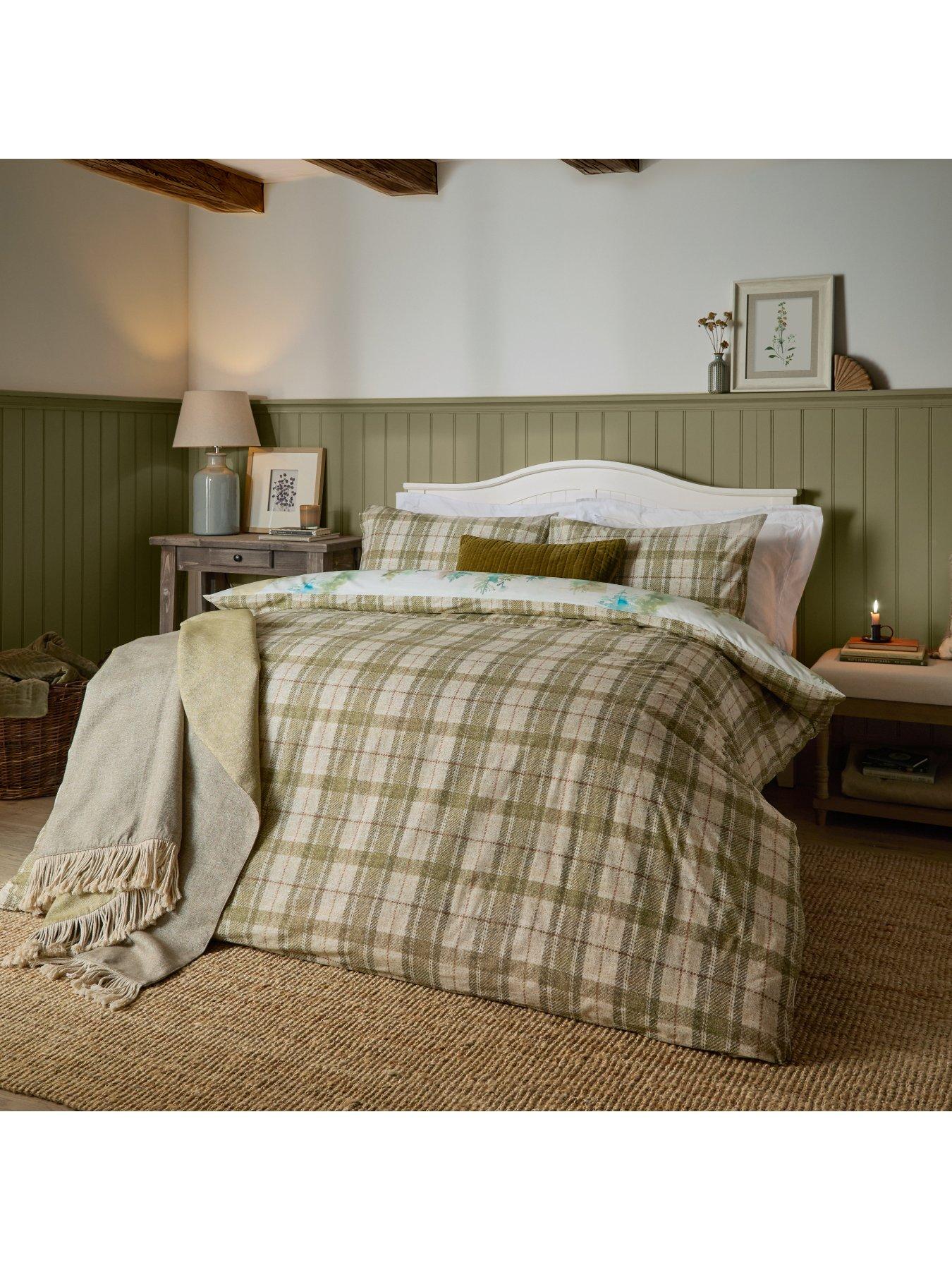  image of voyage-wilderness-duvet-set-topaz