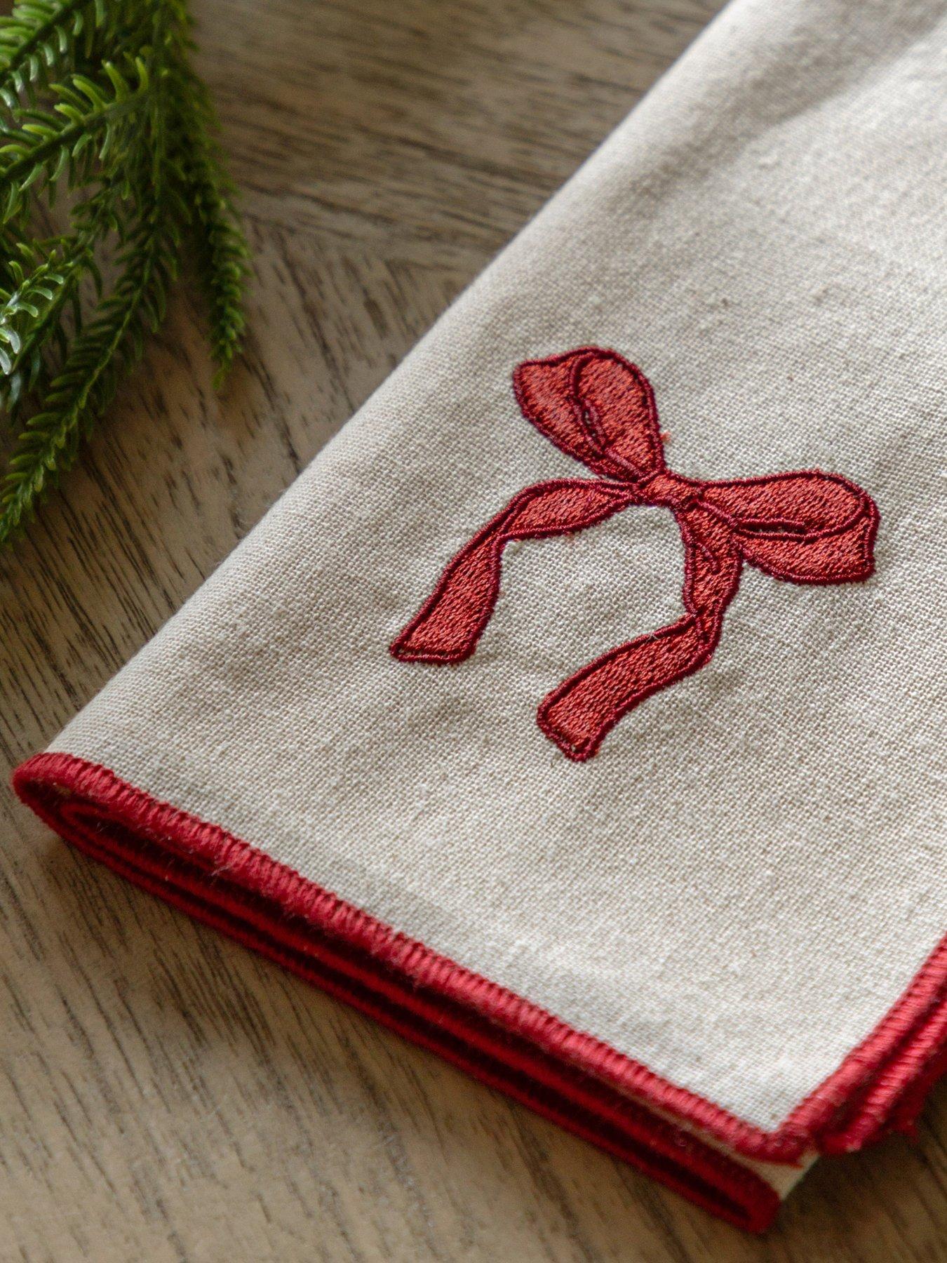Image 4 of 6 of Gallery Direct Heritage Christmas Napkin (4pk) 450x450mm