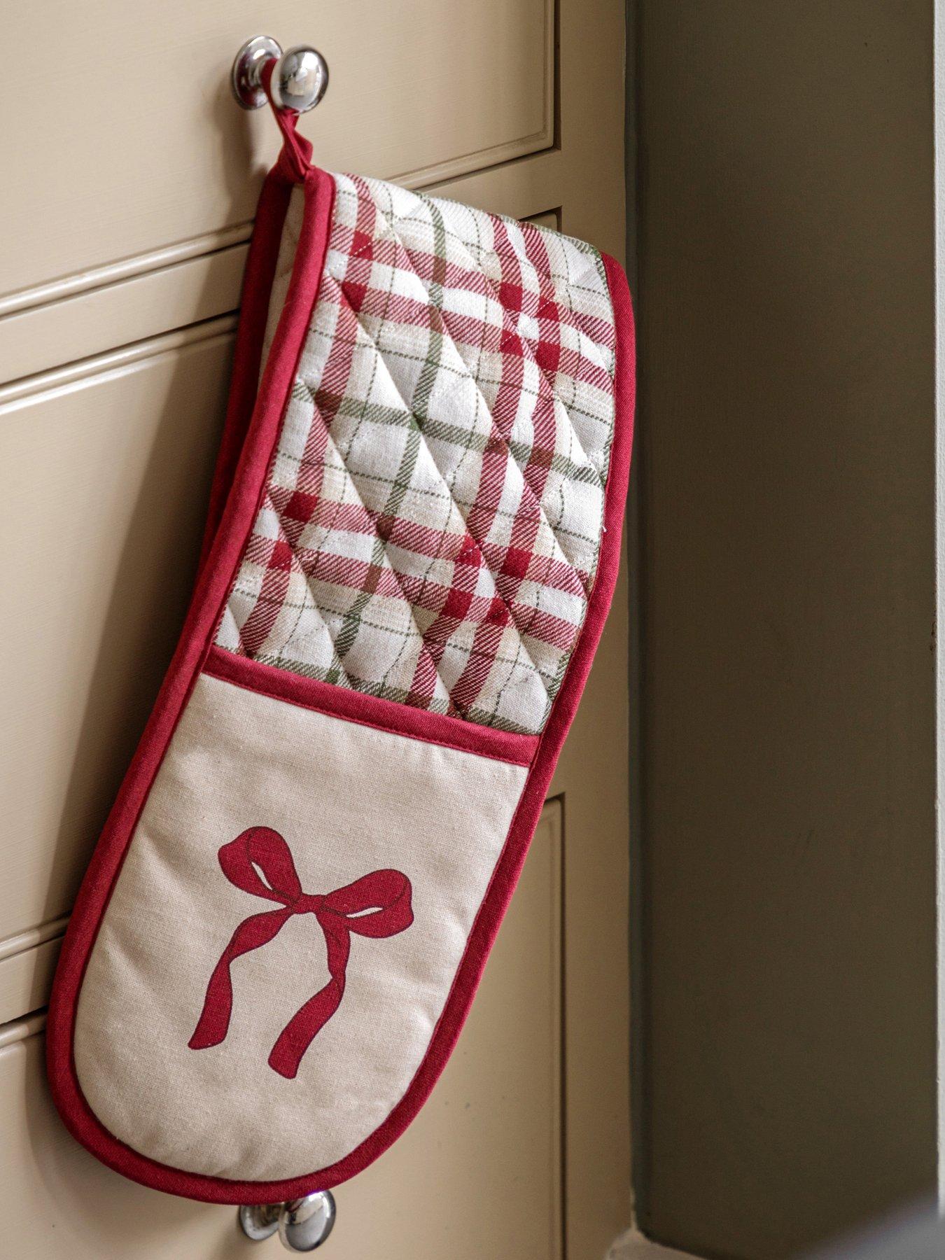 undefined Heritage Christmas Double Oven Glove 180x900mm