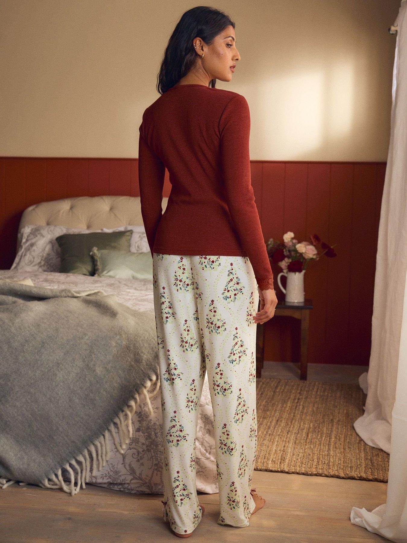 Image 2 of 6 of Laura Ashley Christmas Tree Pjs - Black