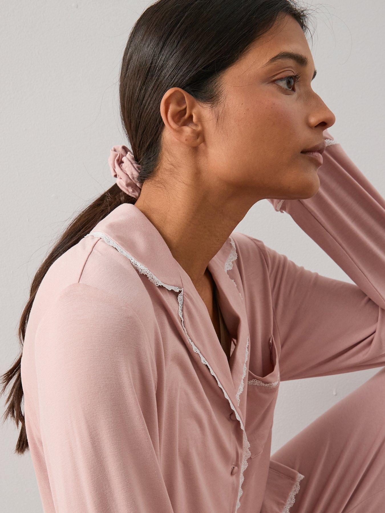 Image 5 of 7 of The Very Collection Lace Trim Jersey Revere Pyjama Set With Matching Scrunchie - Pink