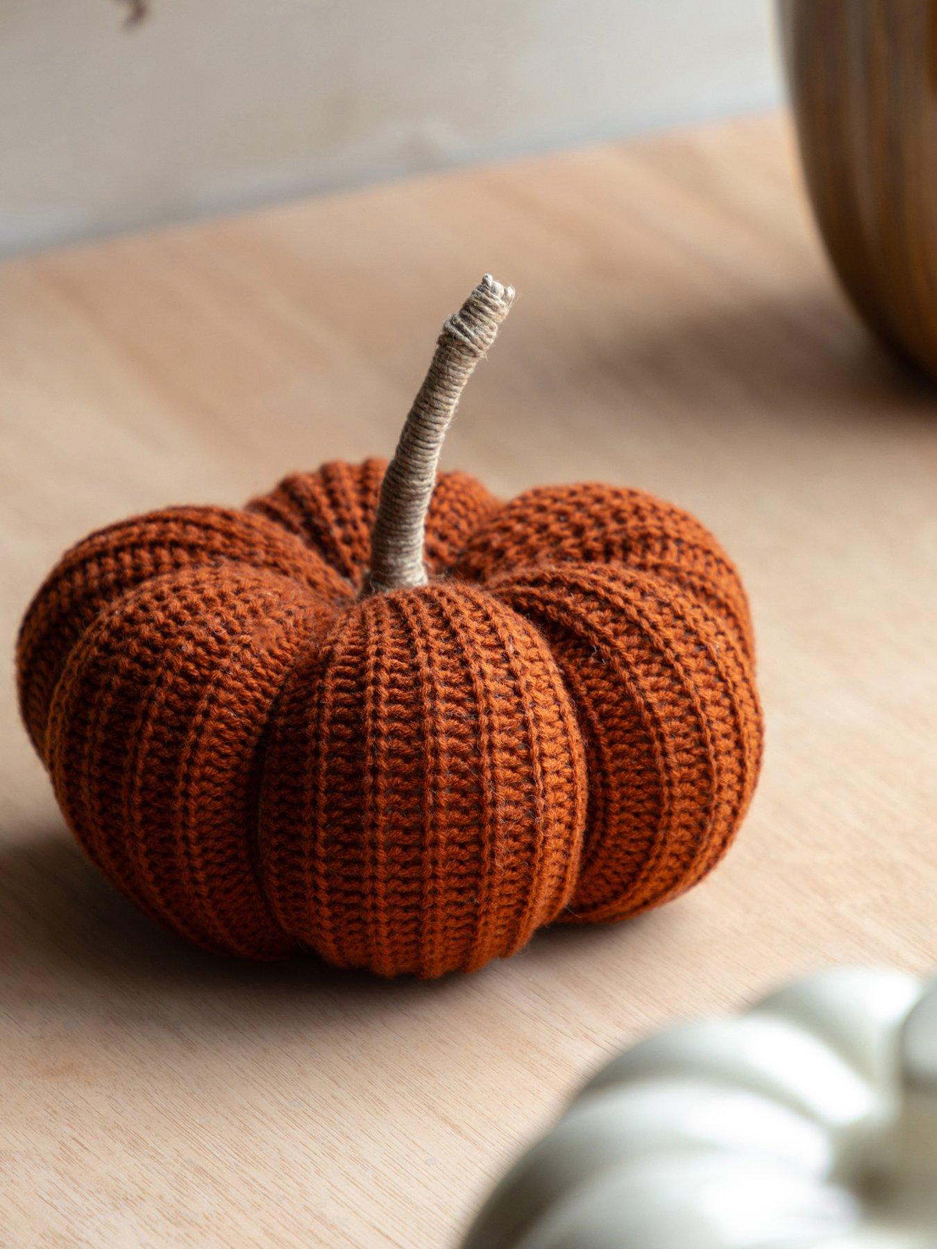 undefined Autumn Knitted Pumpkin Rust 140x80mm