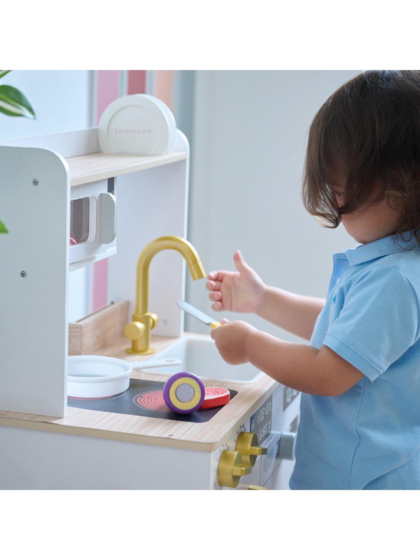 Image 4 of 8 of Teamson Kids Little Chef Lake Tahoe Small Kitchen Playset&nbsp;- White