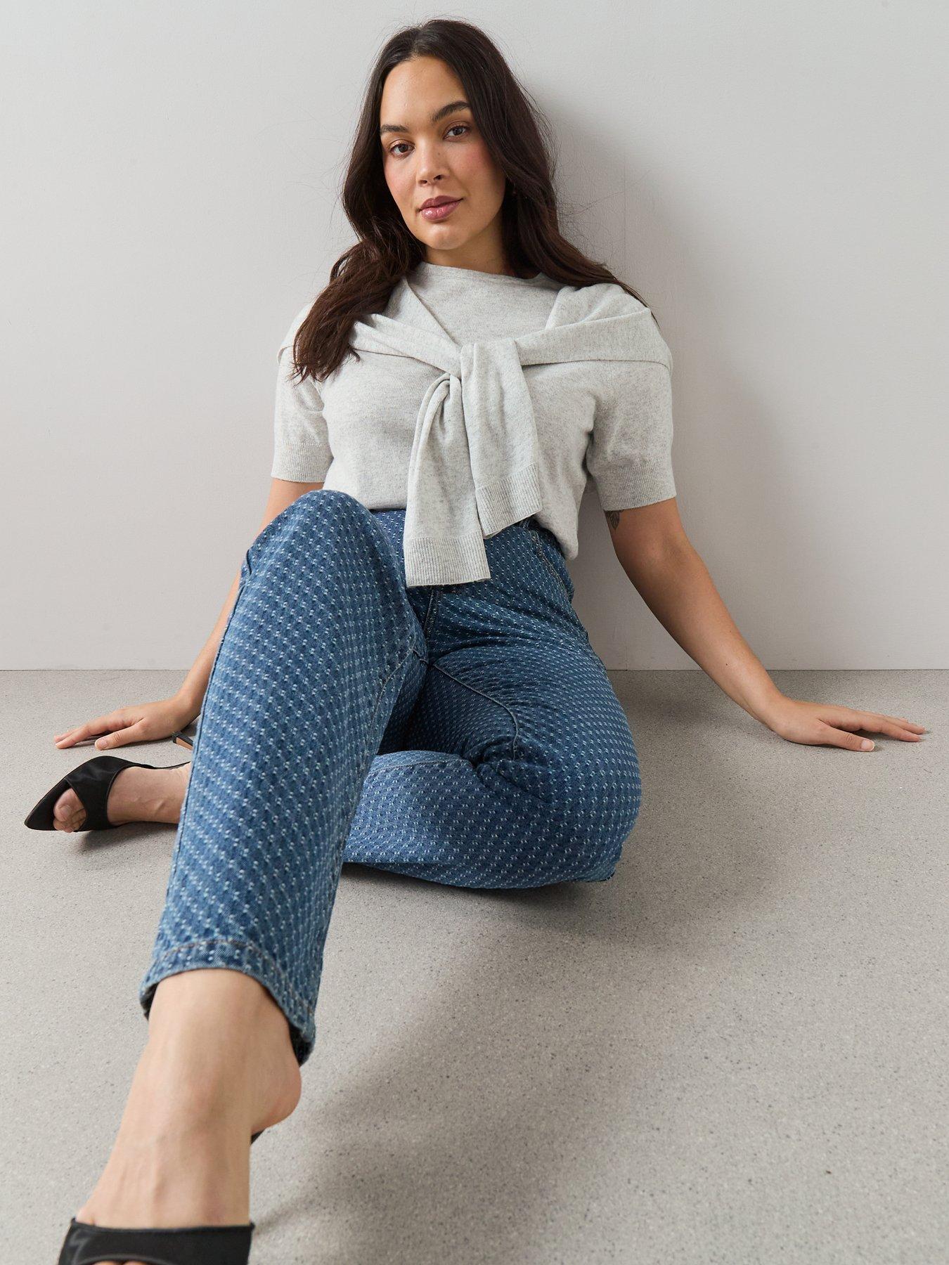 Image 4 of 7 of The Very Collection Curve Textured Straight Leg Jean - Dark Wash