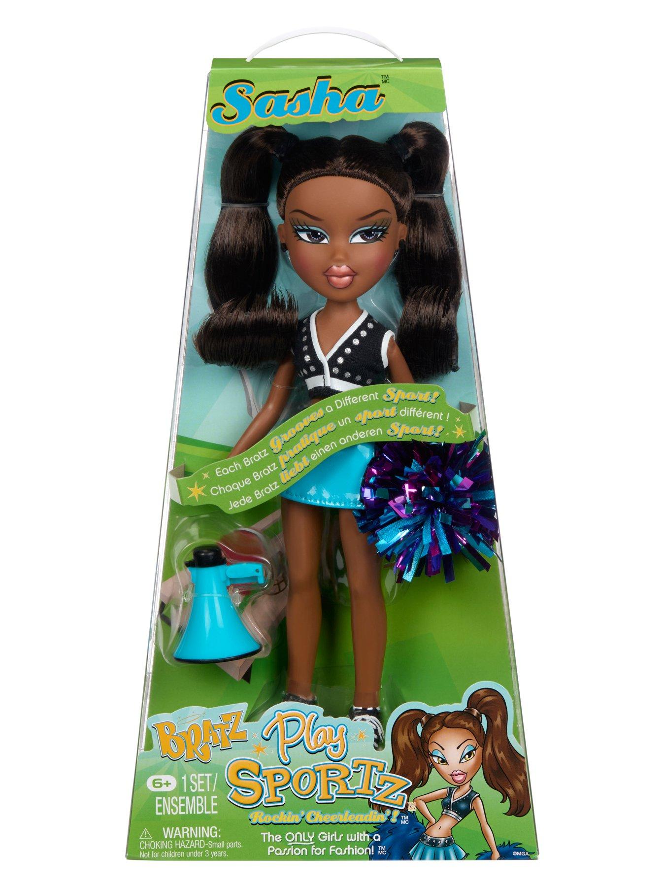 Image 6 of 7 of Bratz Play Sportz Doll - Sasha (Cheerleading)