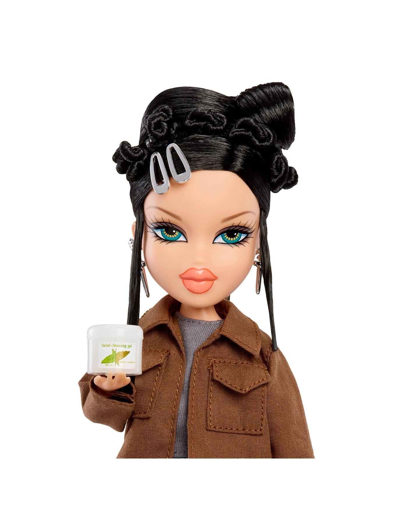  image of bratz-collector-mean-girls-spring-fling-janis