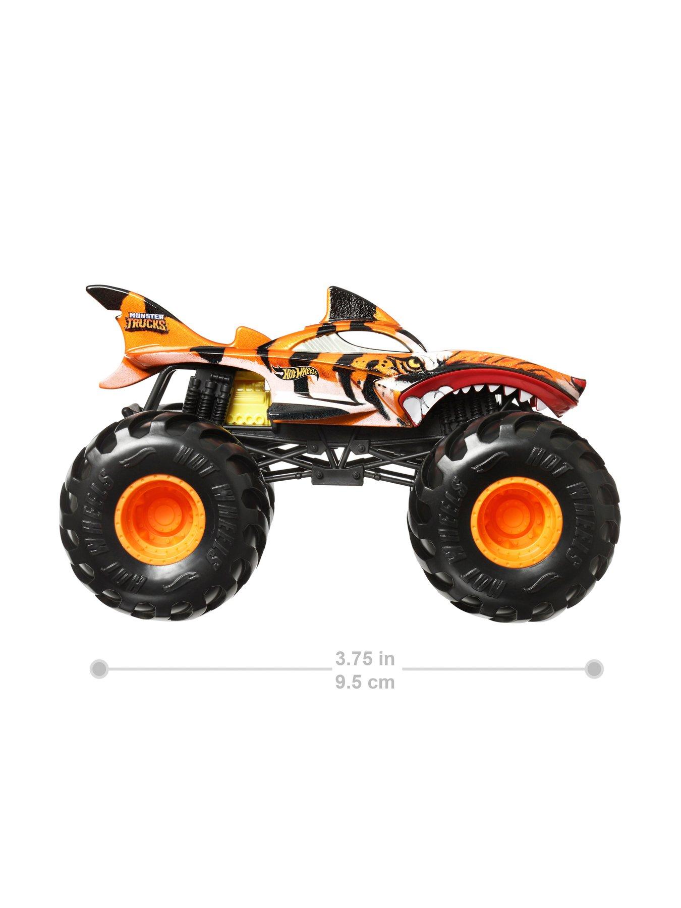 Image 4 of 6 of Hot Wheels Monster Trucks 1:24 Tiger Shark