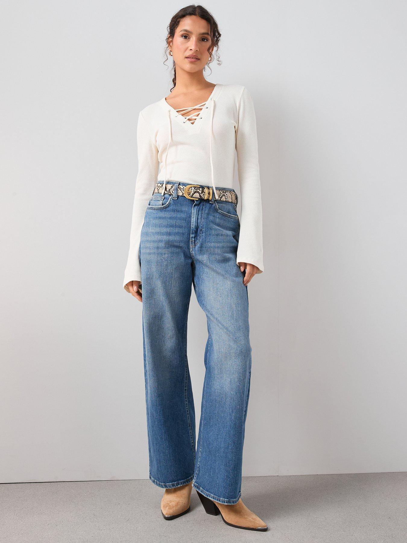 Image 3 of 6 of The Very Collection Tie Front Long Sleeve Top - White
