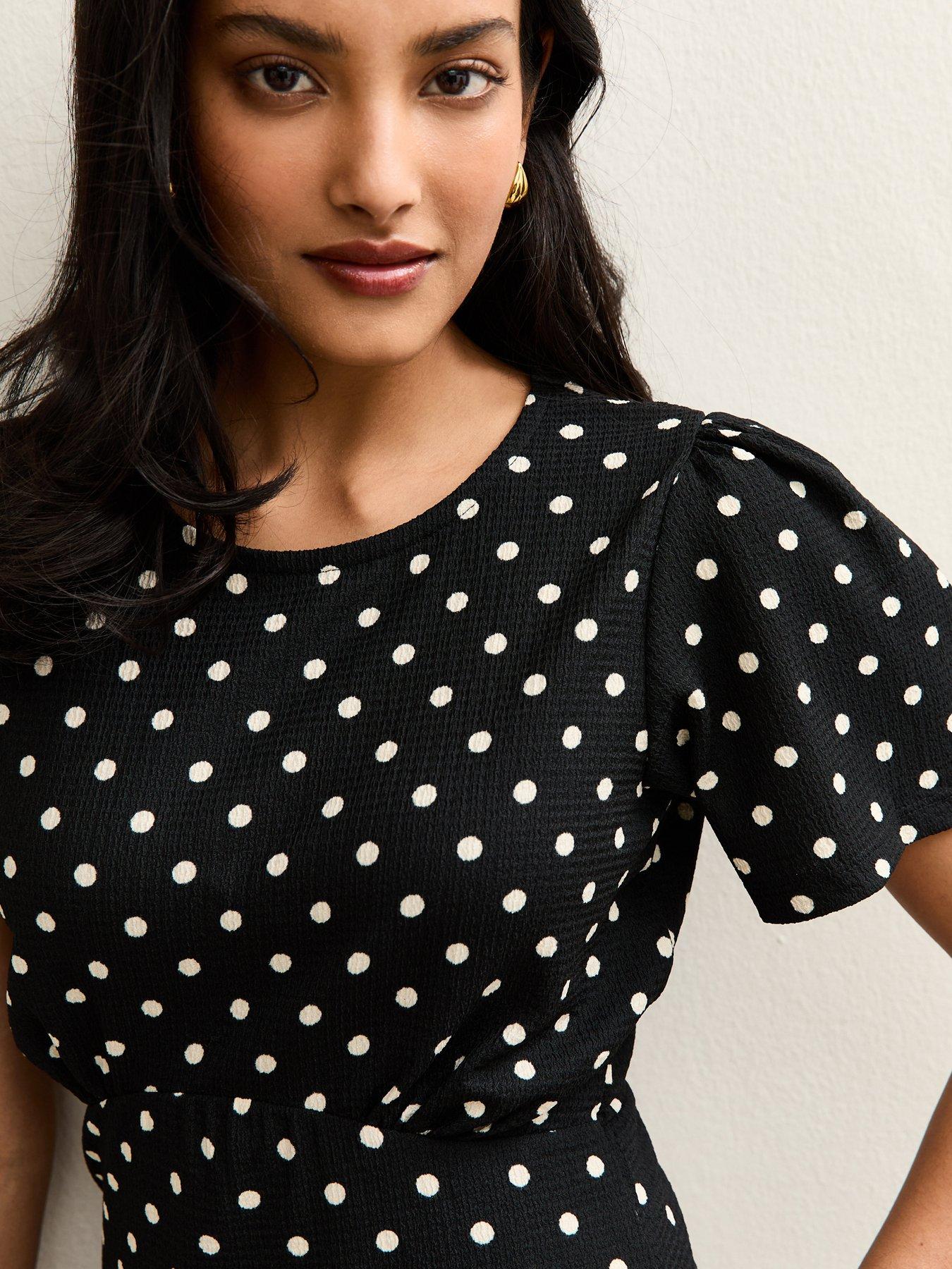  image of new-look-crinkled-jersey-spot-short-sleeve-mini-dress-black