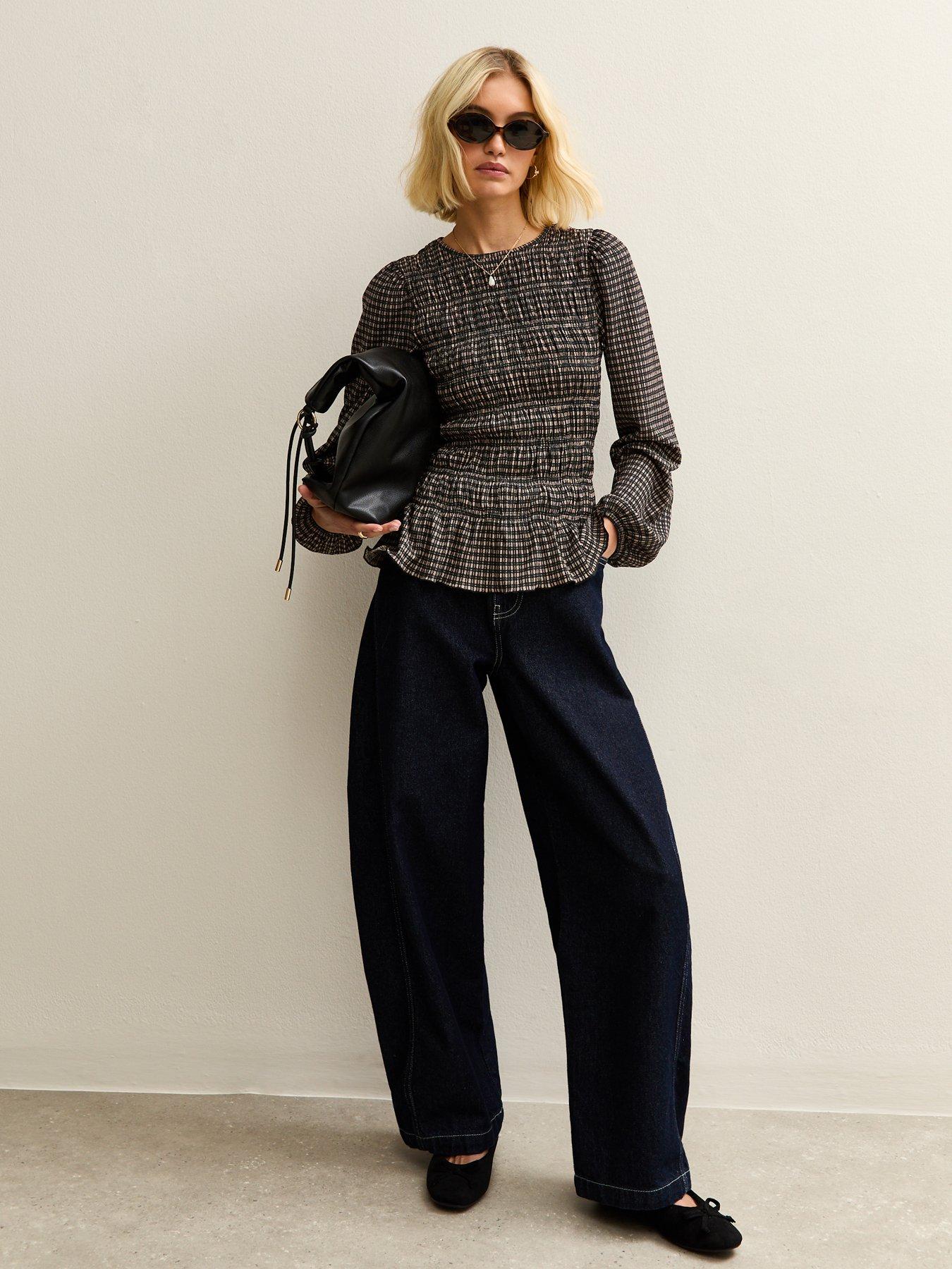Image 3 of 5 of New Look Textured Jersey Checked Shirred Top - Print