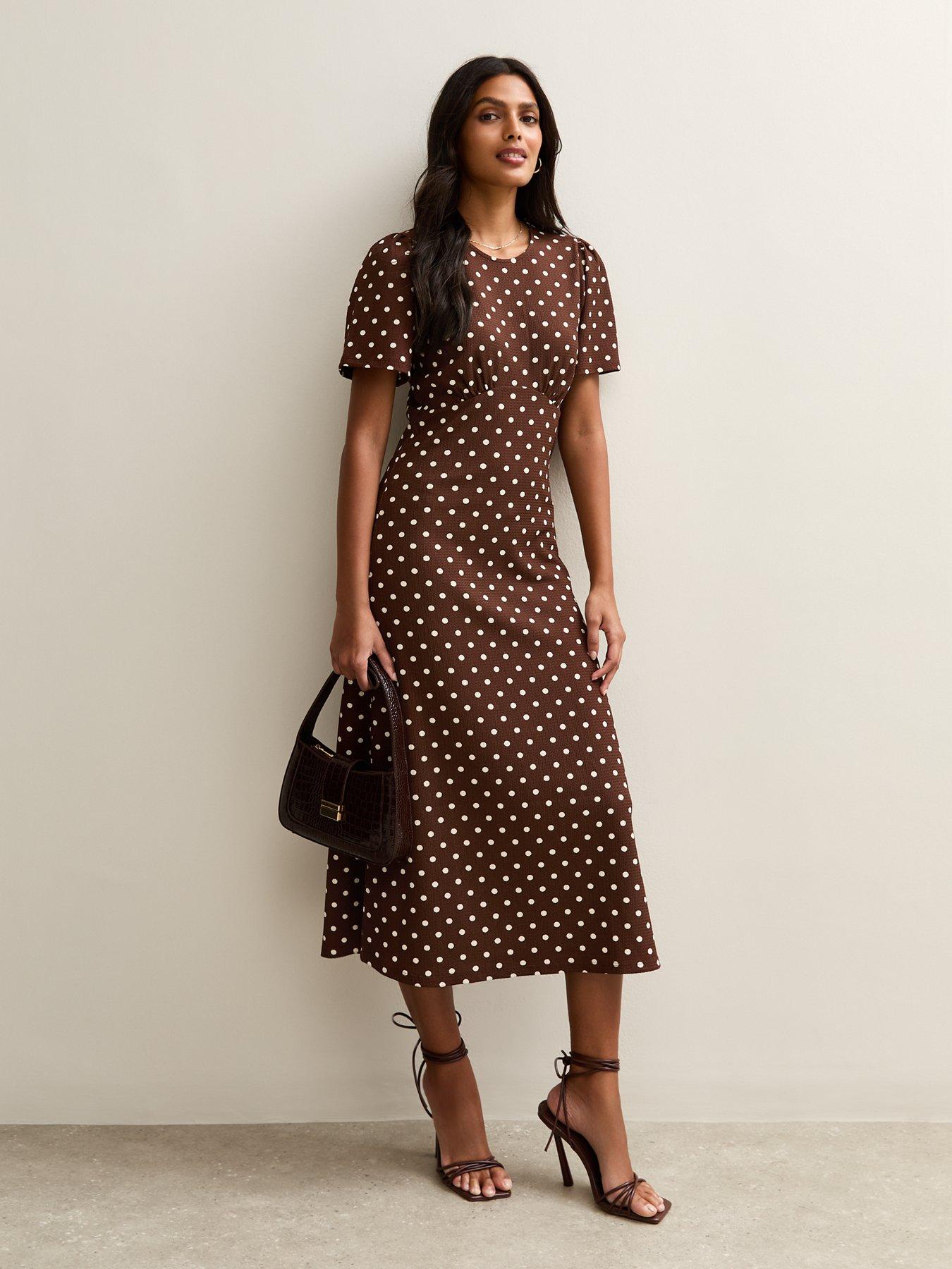 New Look Crinkle Texture Spot Print Midi Dress - Brown