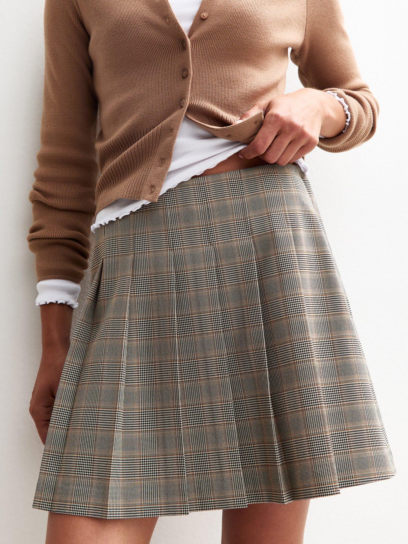 Image 4 of 6 of New Look Black Checked Box Pleat Mini Skirt