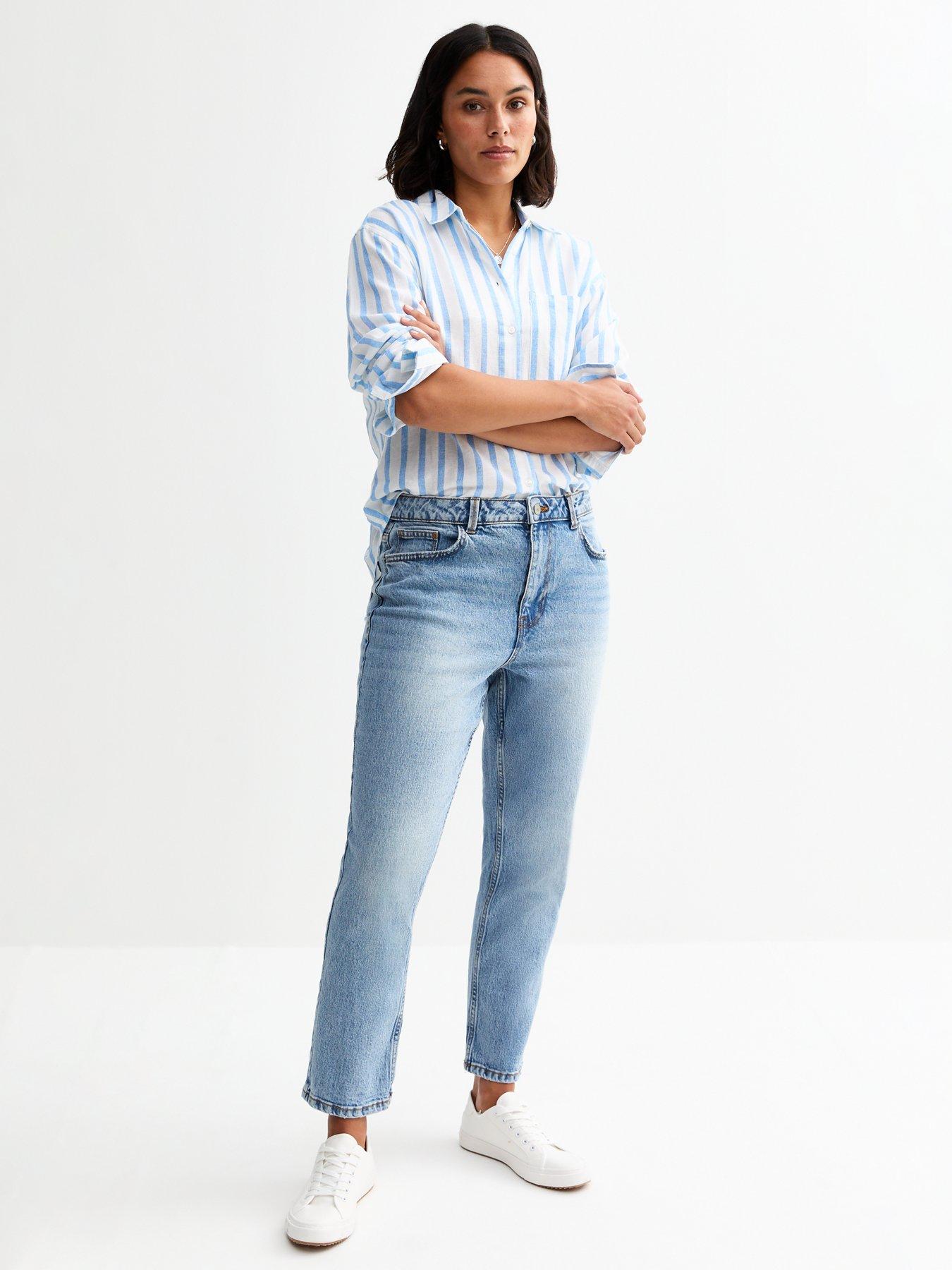 Image 4 of 6 of New Look Light Blue Hannah Ankle Grazer Straight Leg Jeans