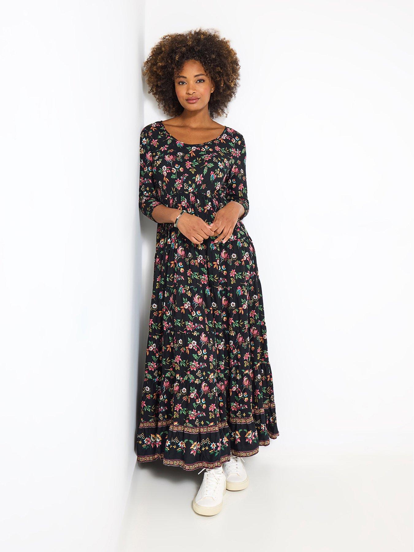 undefined Beautiful Border Print Crinkle Dress  - Black