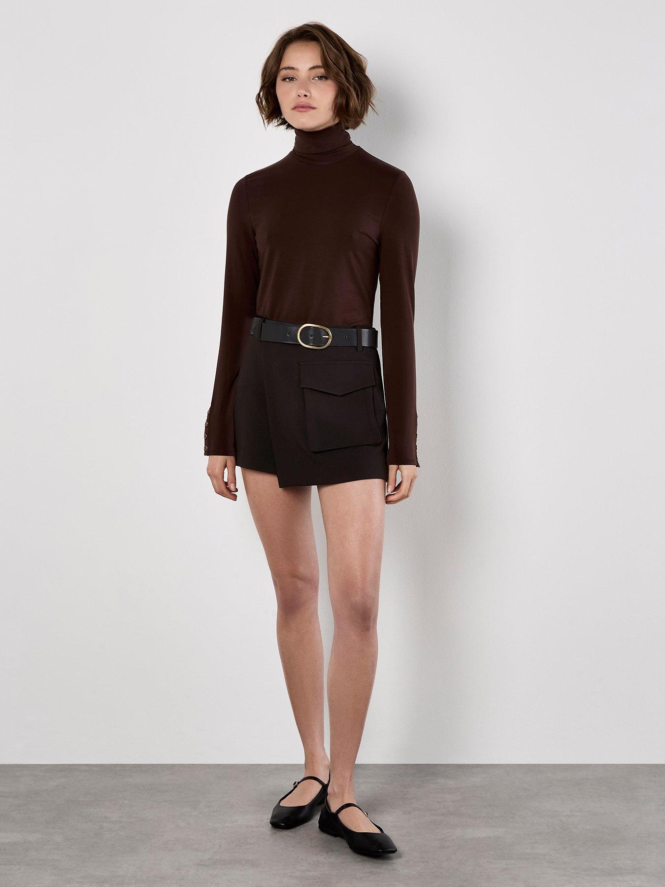 apricot-one-pocket-wrap-skort-black