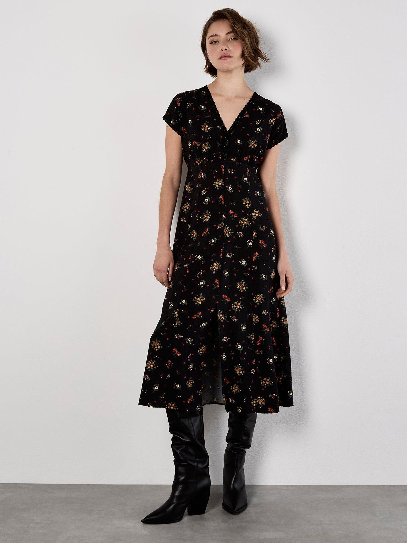 apricot-floral-heart-ditsy-print-dress-black