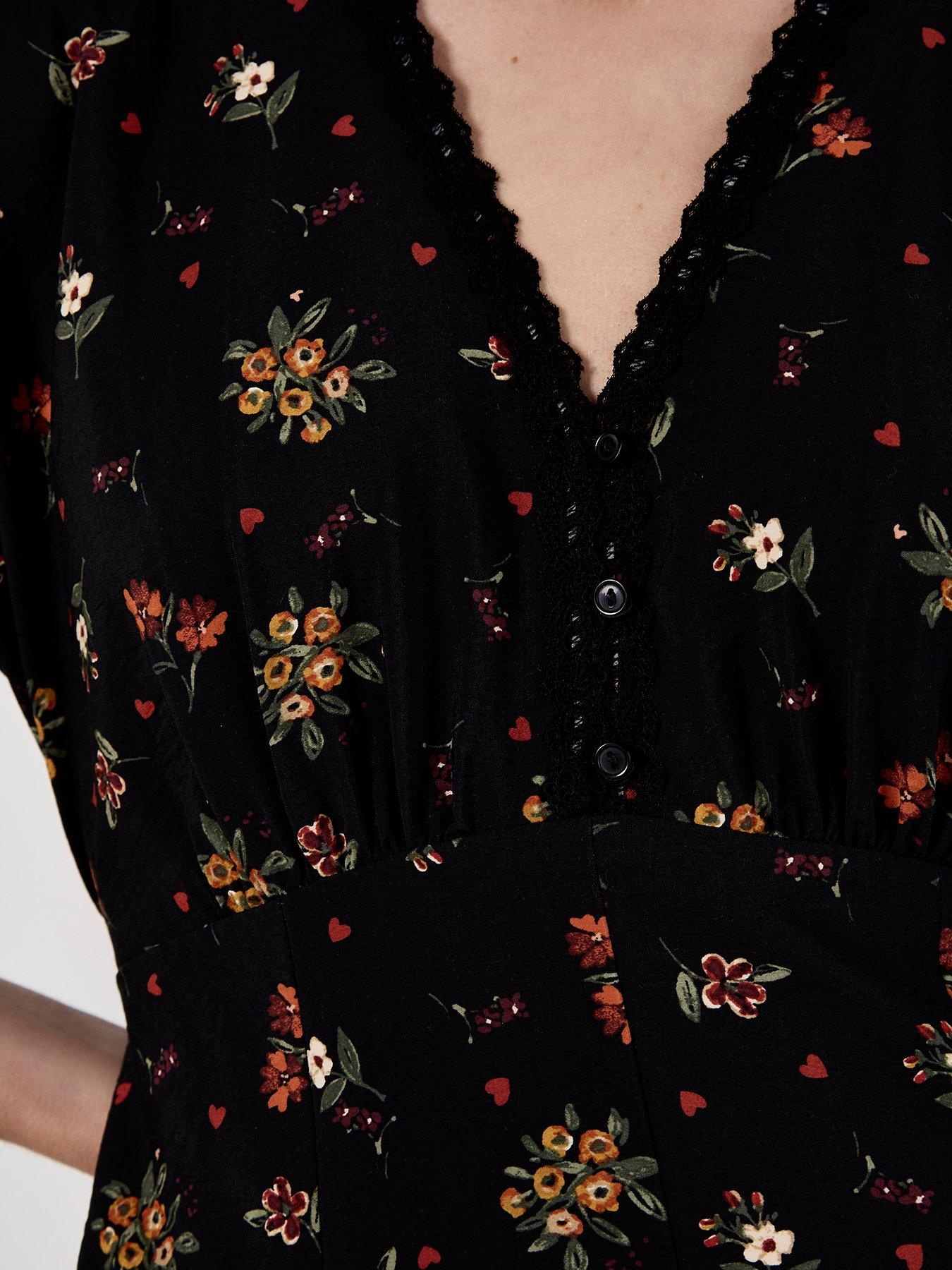 Image 4 of 4 of Apricot Floral Heart Ditsy Print Dress - Black