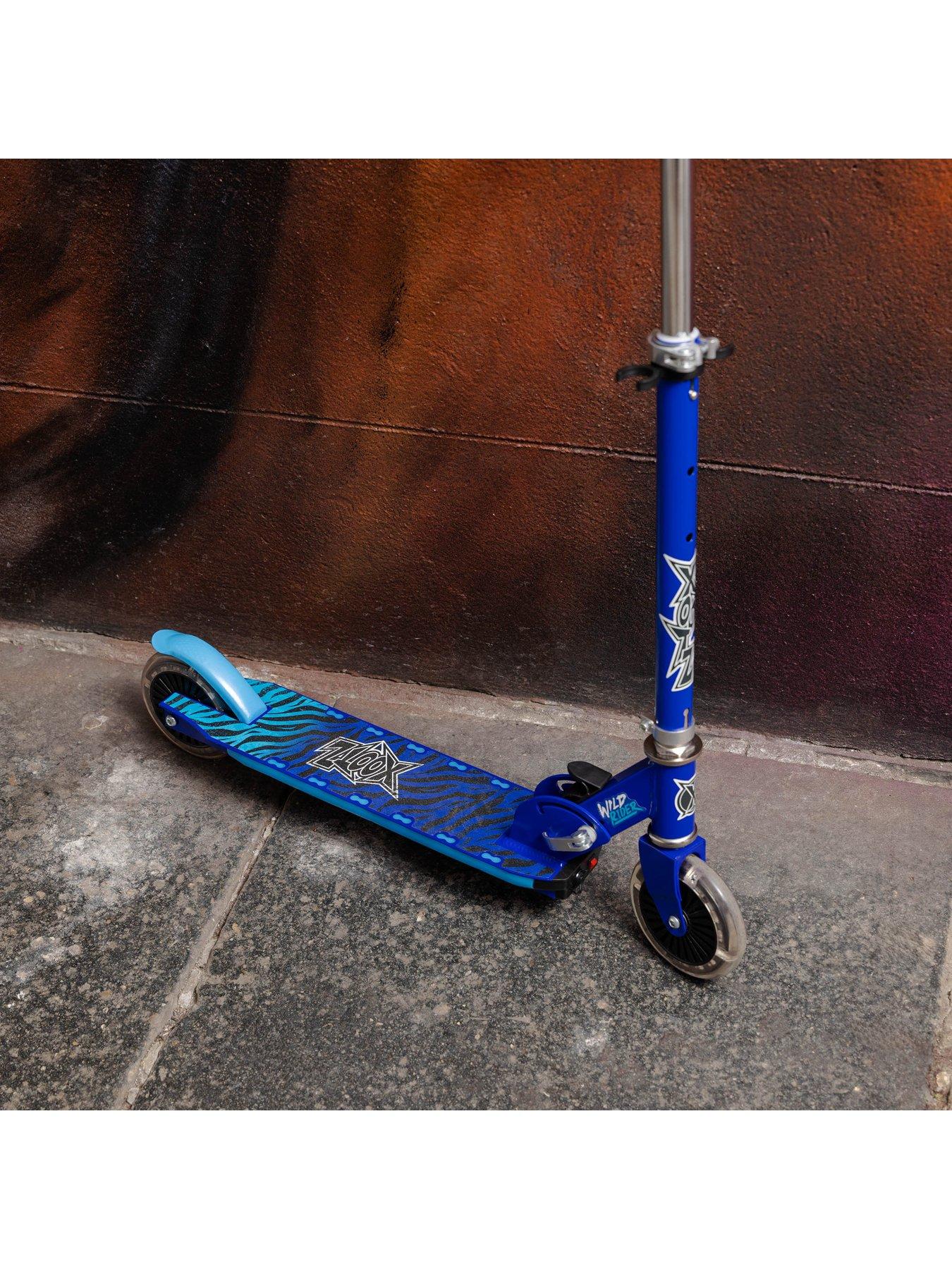Image 3 of 7 of XOOTZ Wild Rider Light Up LED Scooter - Blue