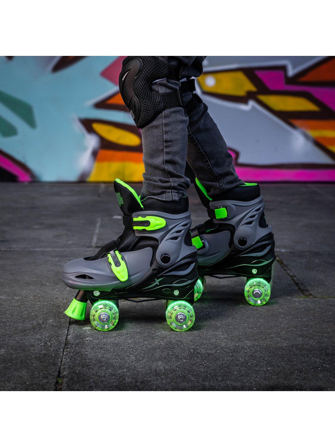 Image 3 of 7 of XOOTZ Kids Light Up Quad Skates - Green Small