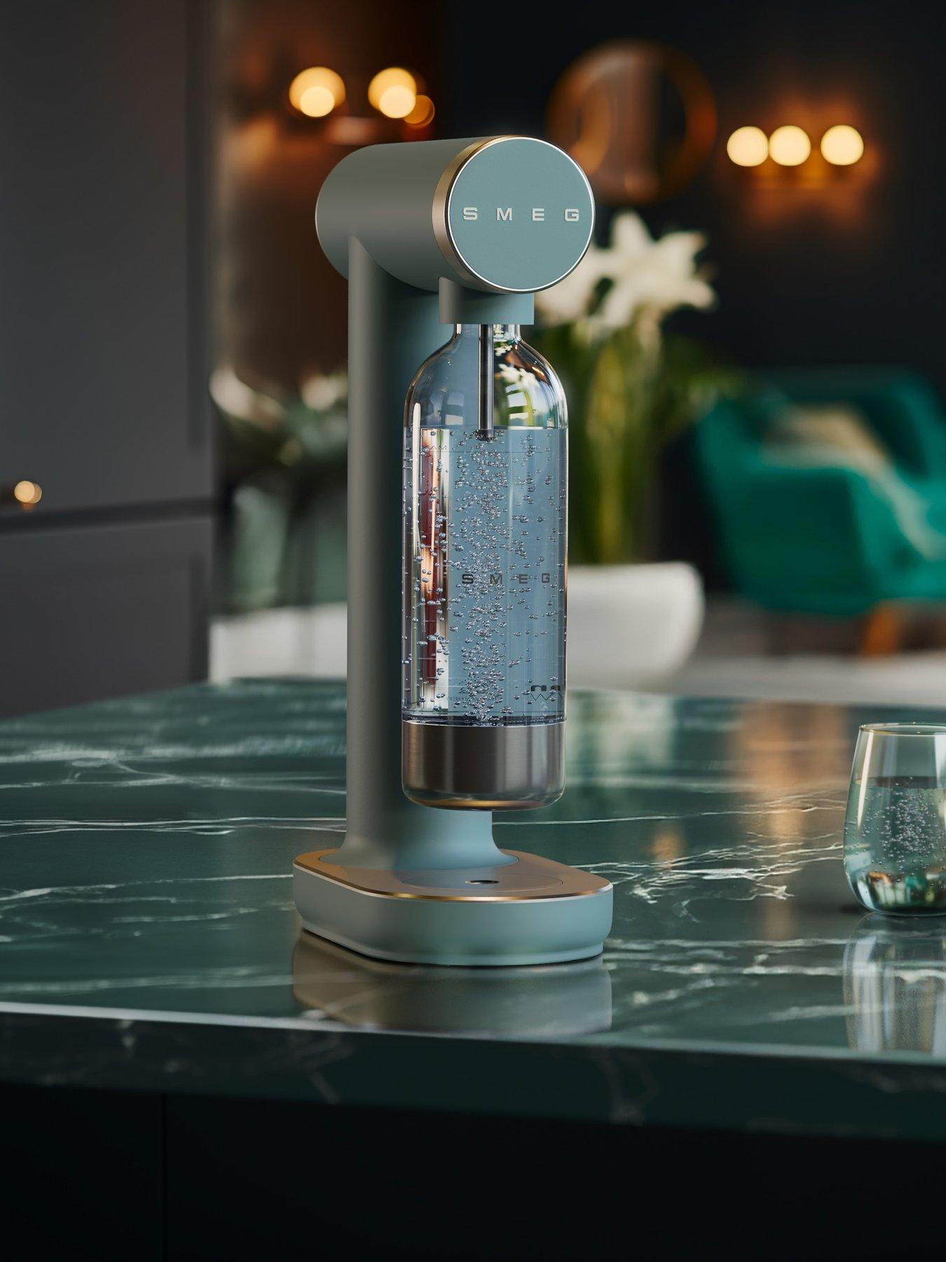 Image 3 of 7 of Smeg Soda Maker