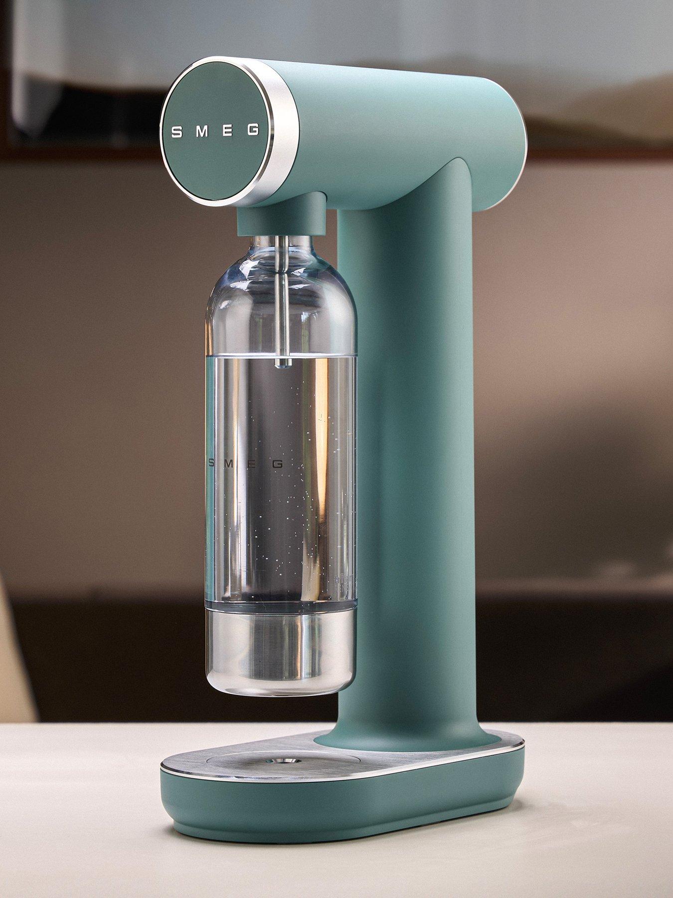 Image 4 of 7 of Smeg Soda Maker